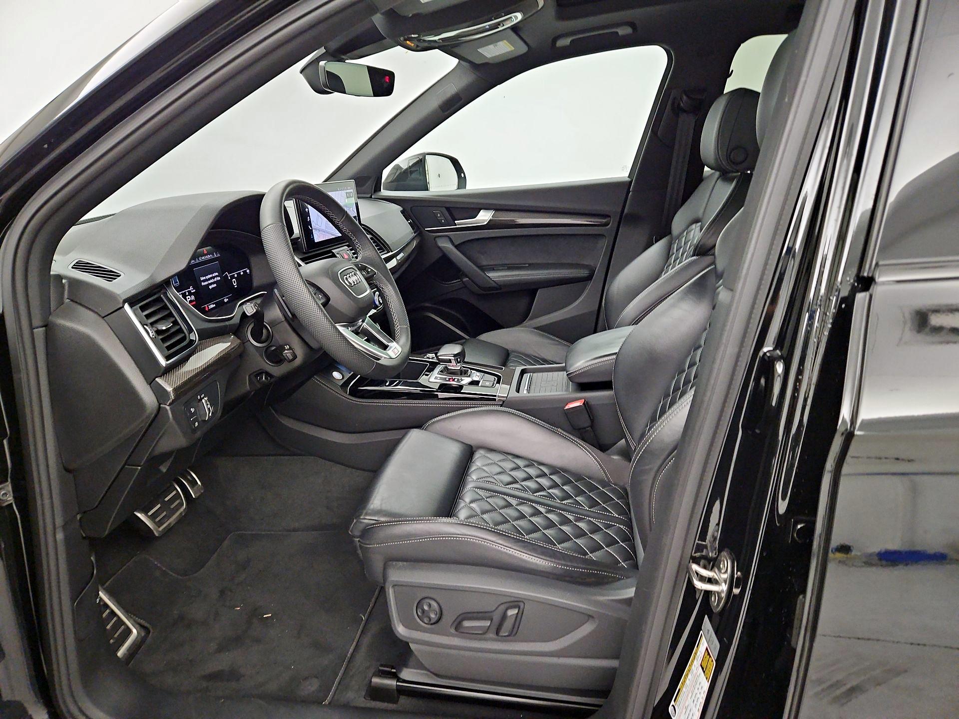 Thumbnail: 2021 Audi SQ5 - 11