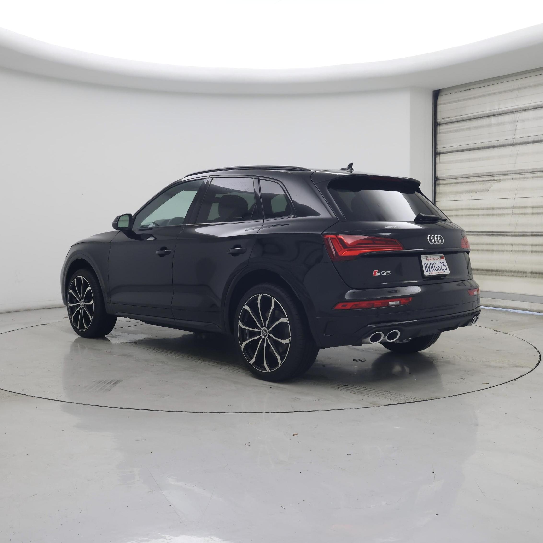 Thumbnail: 2021 Audi SQ5 - 2