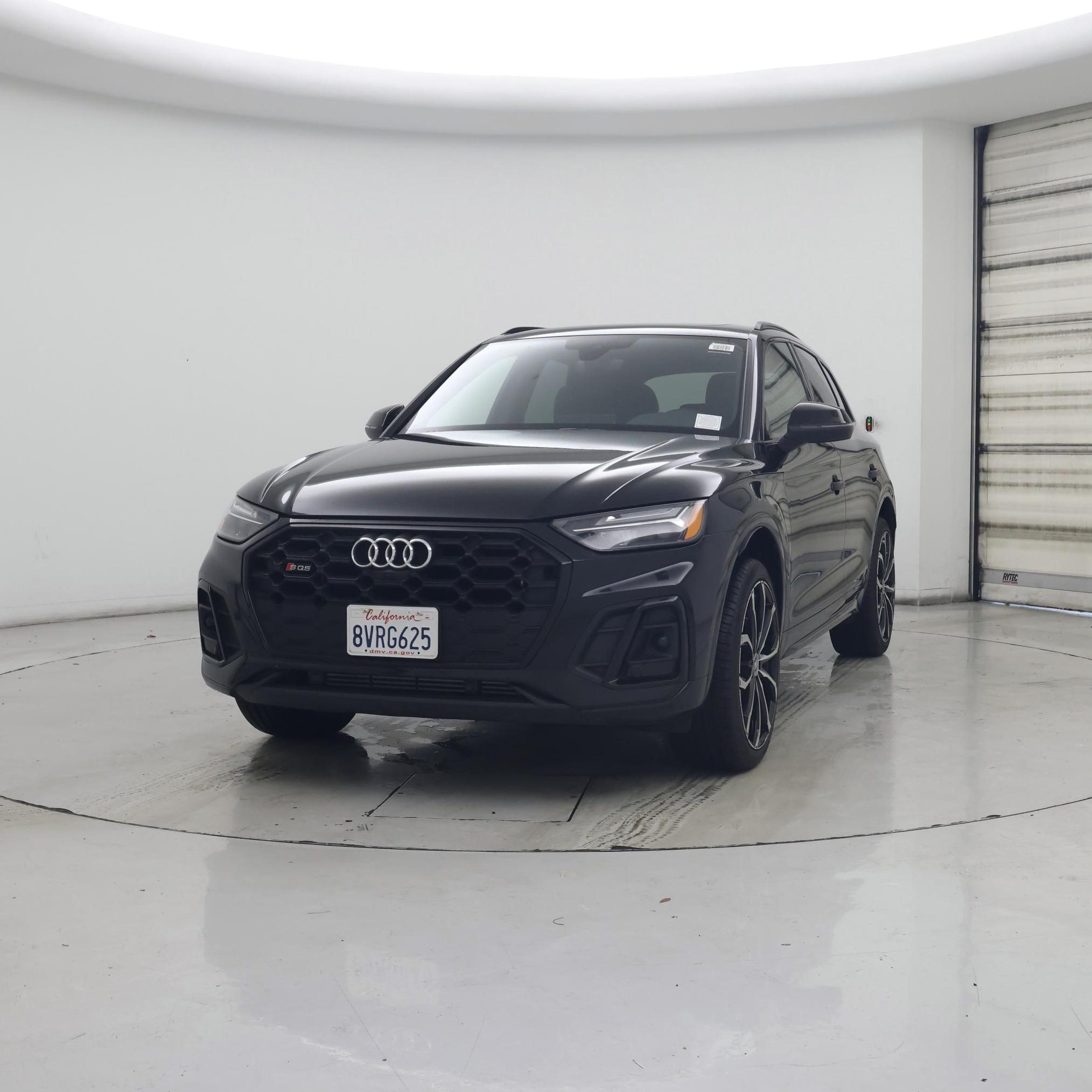 Thumbnail: 2021 Audi SQ5 - 4