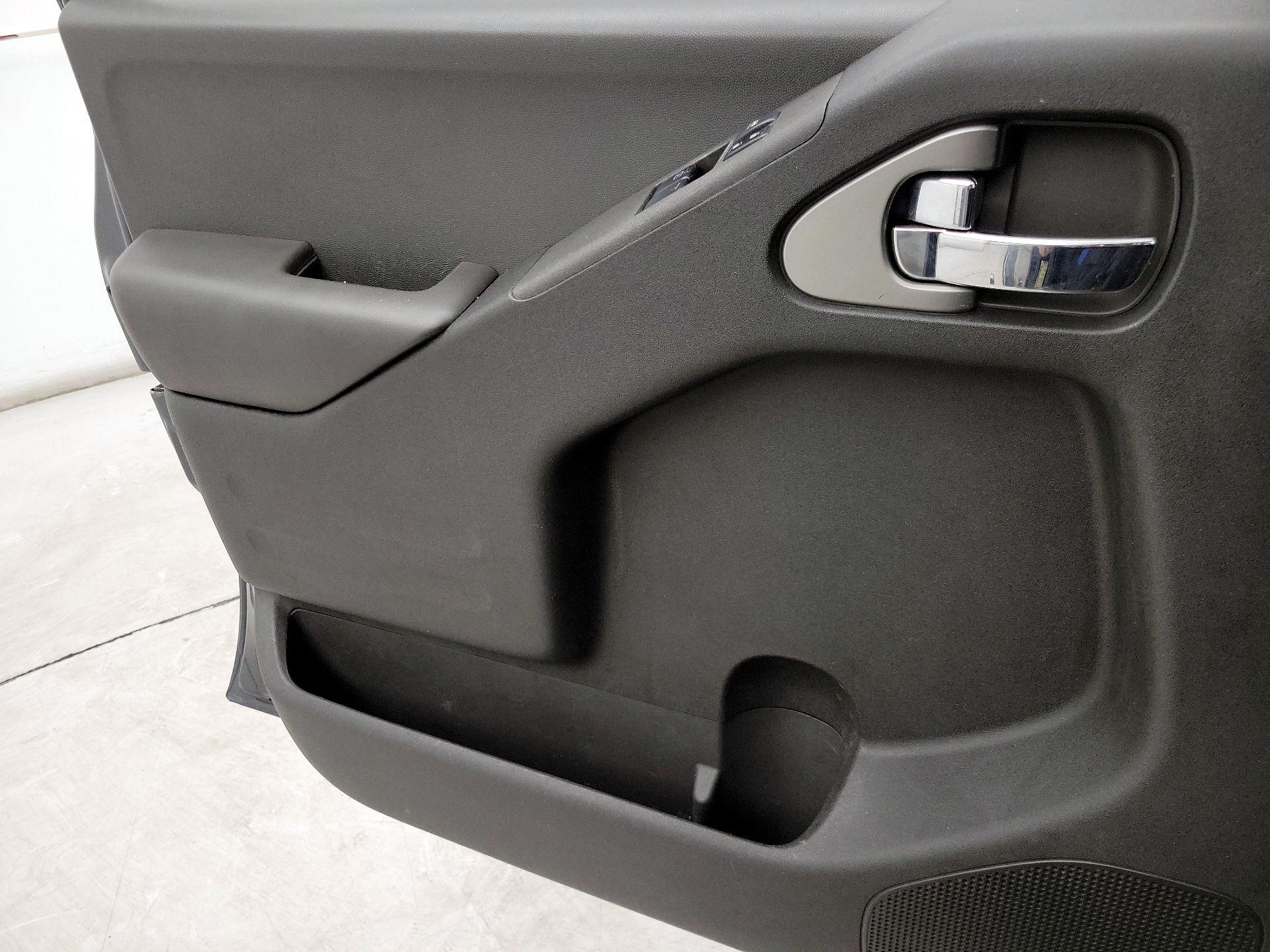 Thumbnail: 2015 Nissan Frontier - 12