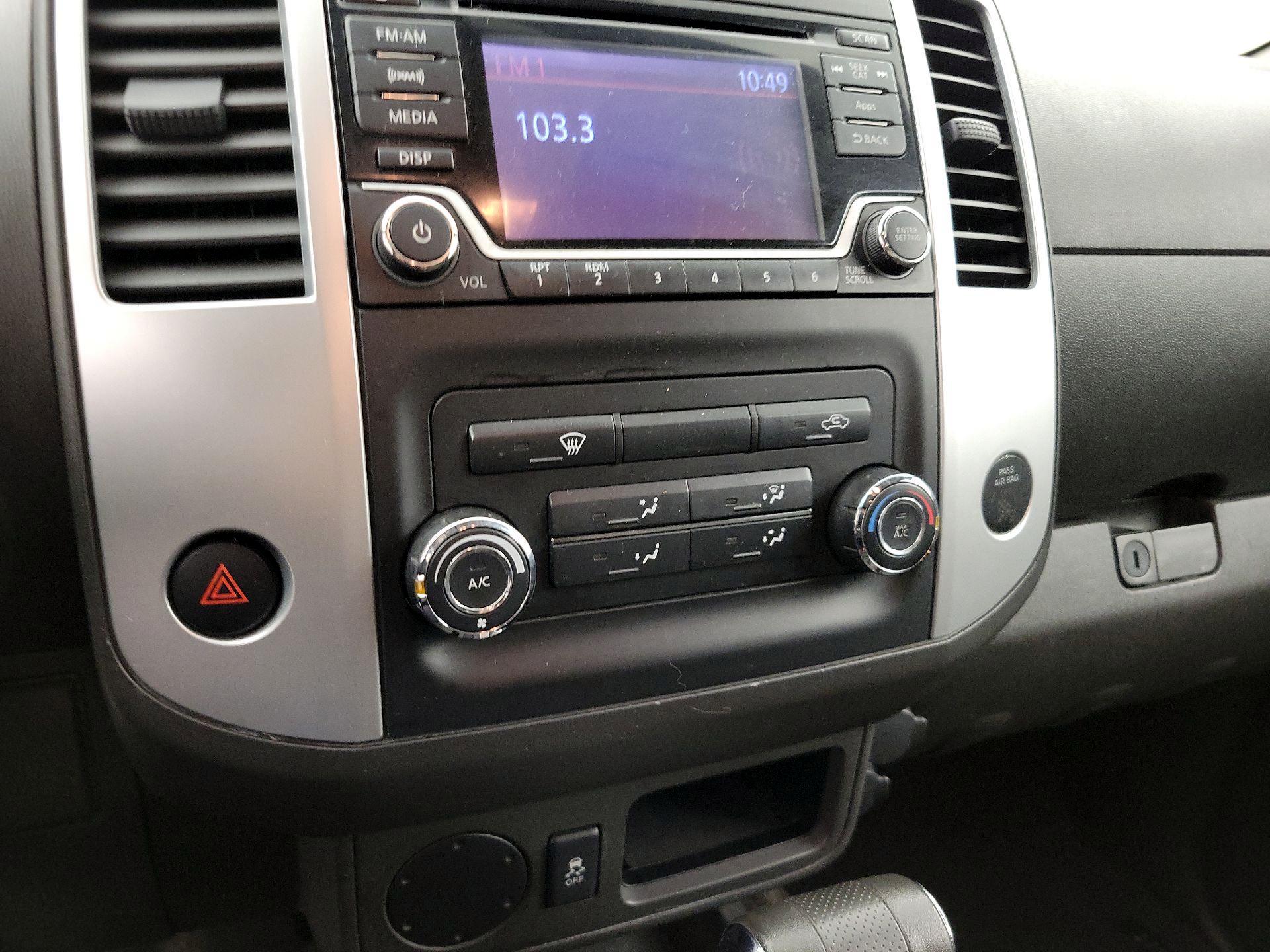 Thumbnail: 2015 Nissan Frontier - 15