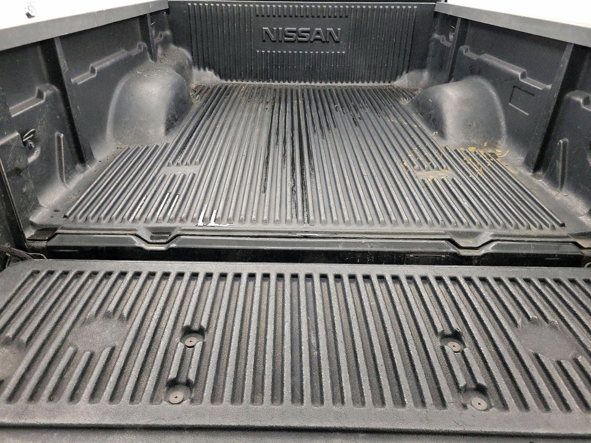 Thumbnail: 2015 Nissan Frontier - 18