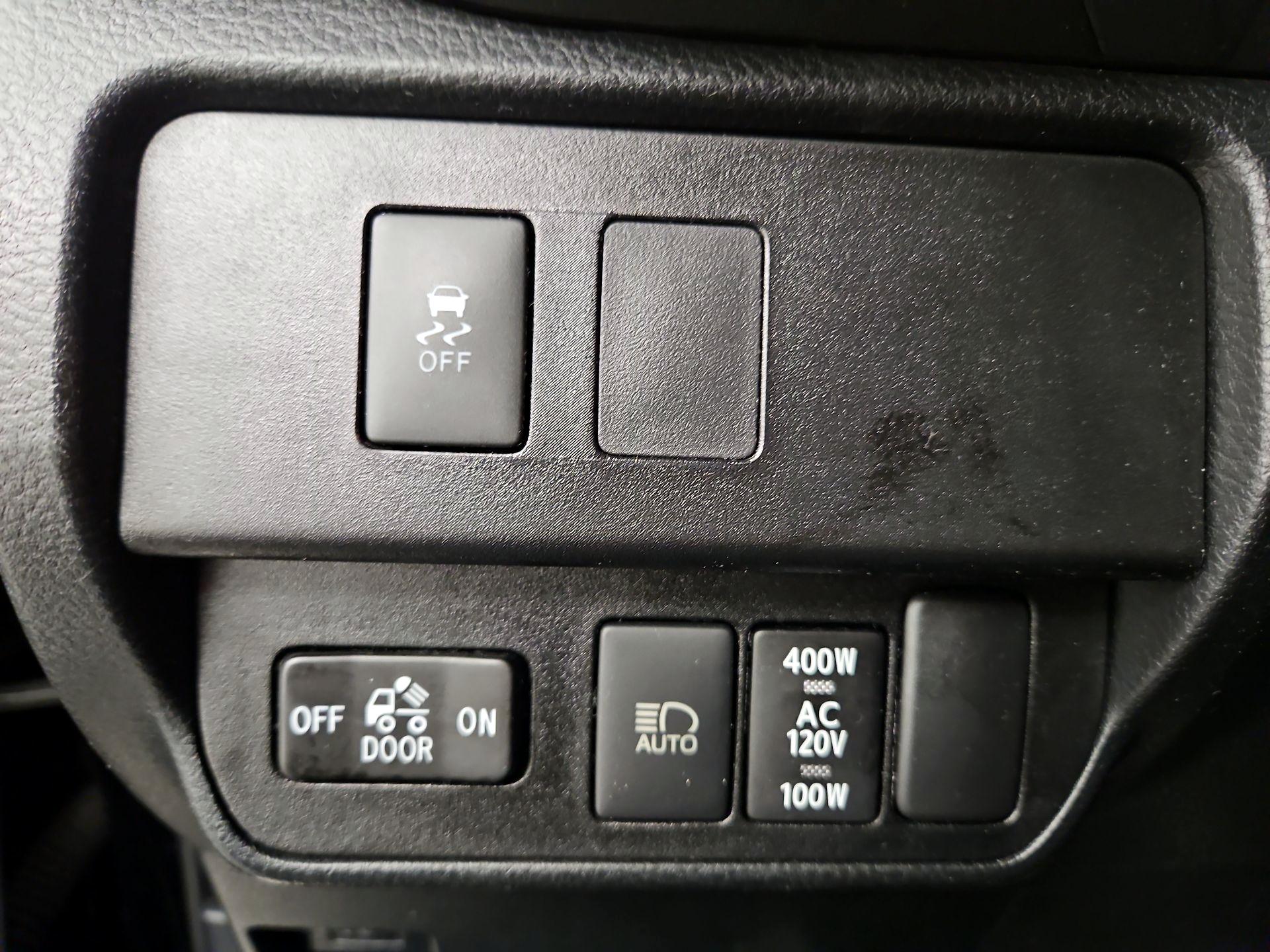 Thumbnail: 2021 Toyota Tacoma - 13