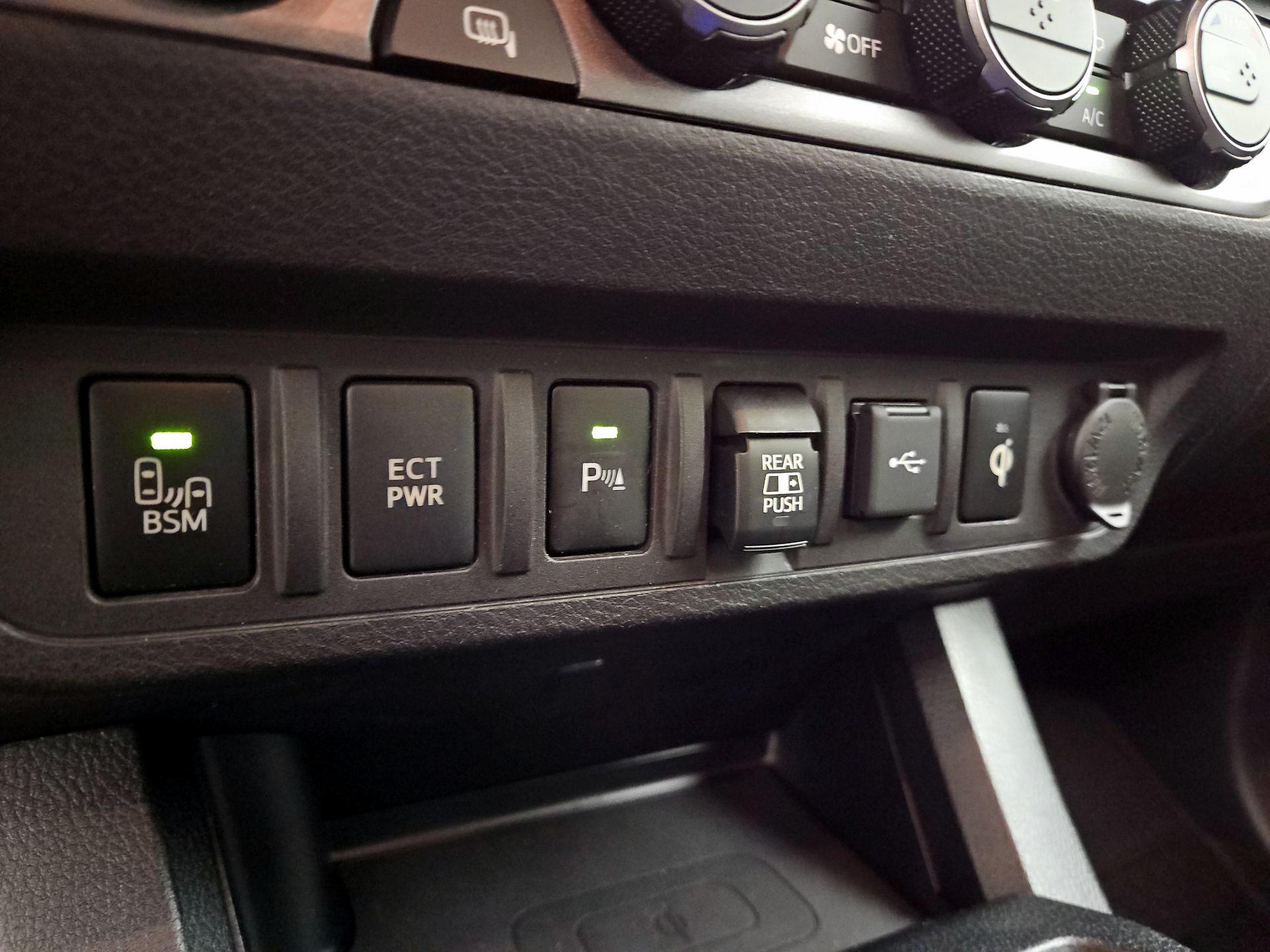 Thumbnail: 2021 Toyota Tacoma - 18