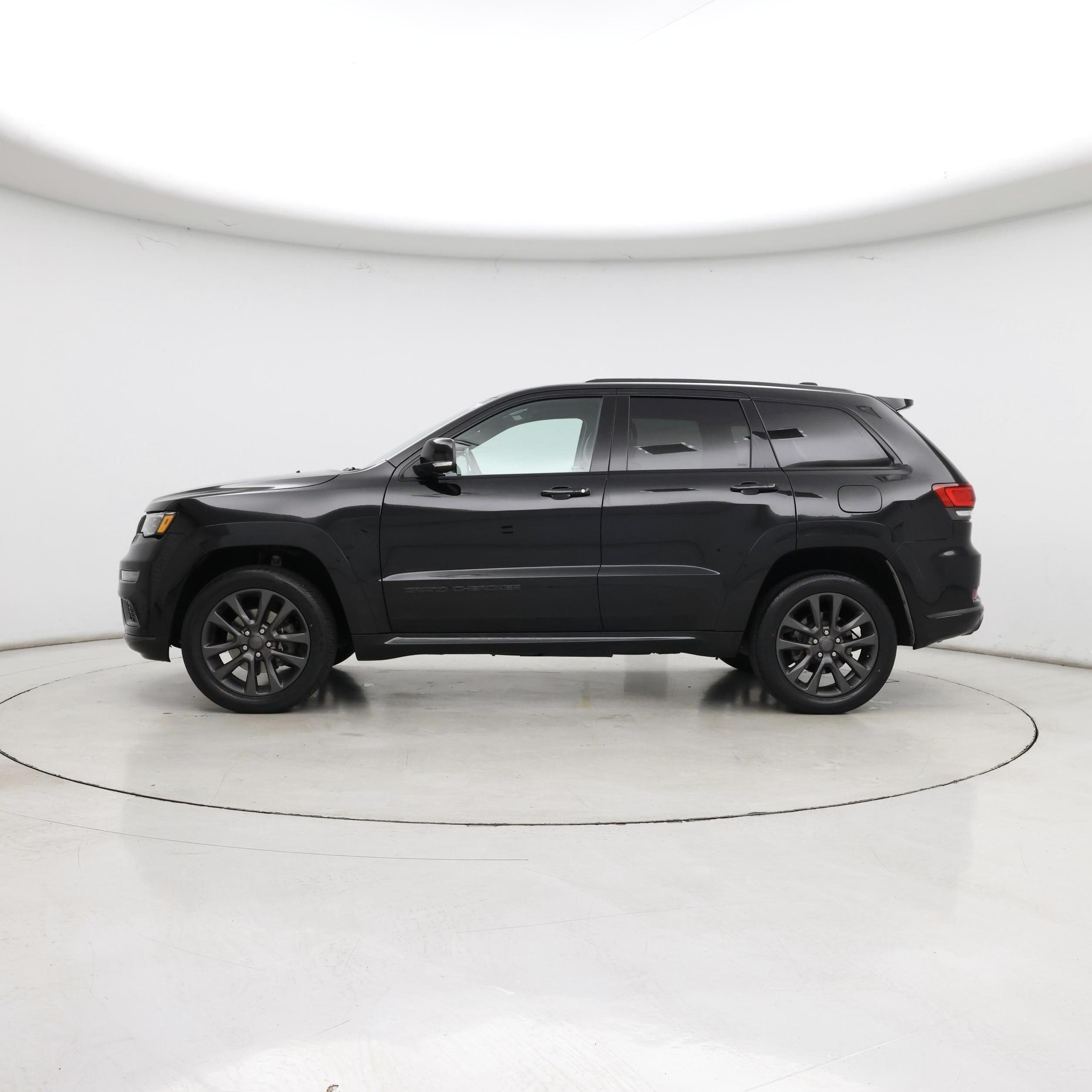 Thumbnail: 2018 Jeep Grand Cherokee - 3