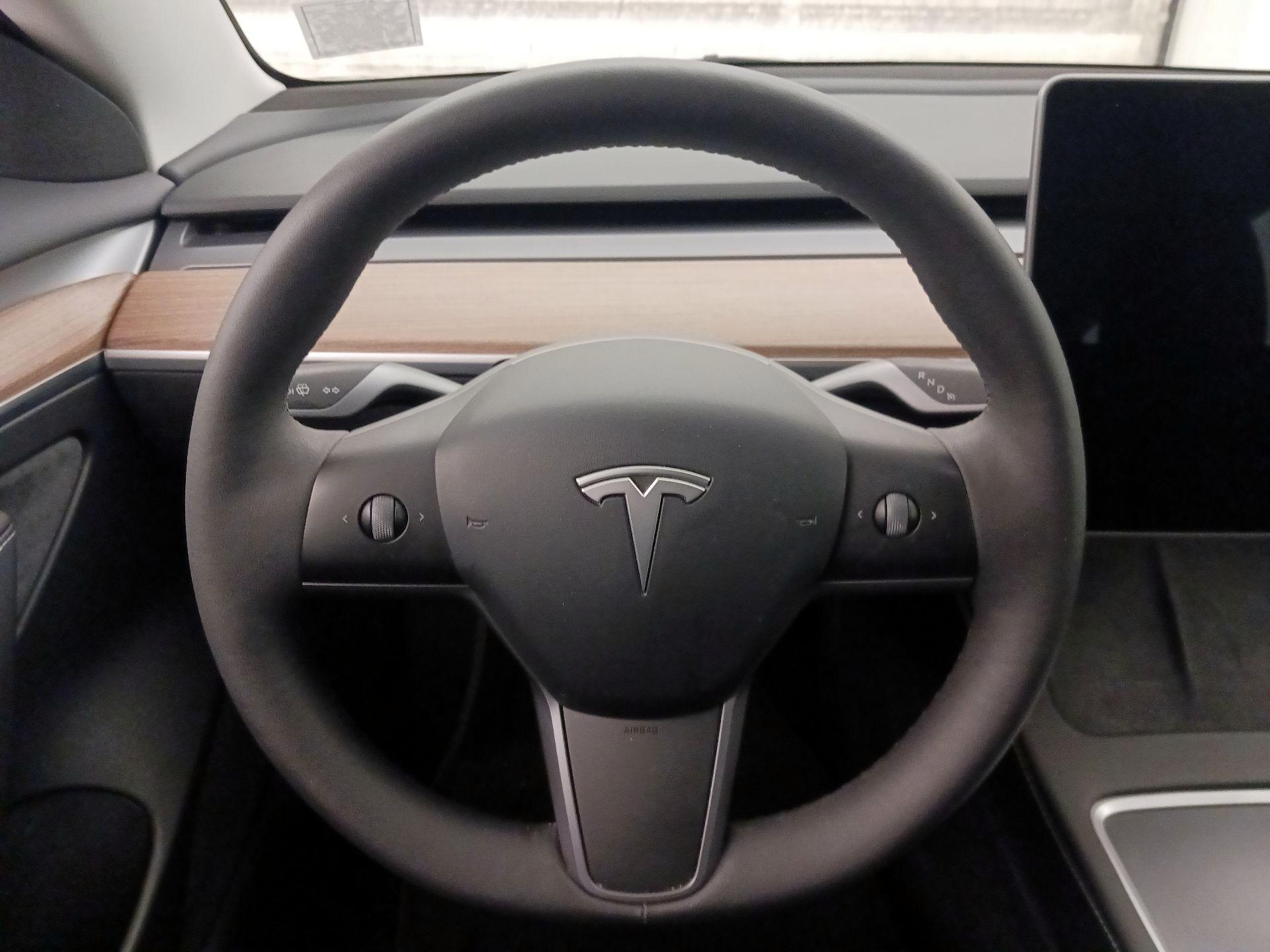 Thumbnail: 2023 Tesla Model 3 - 10