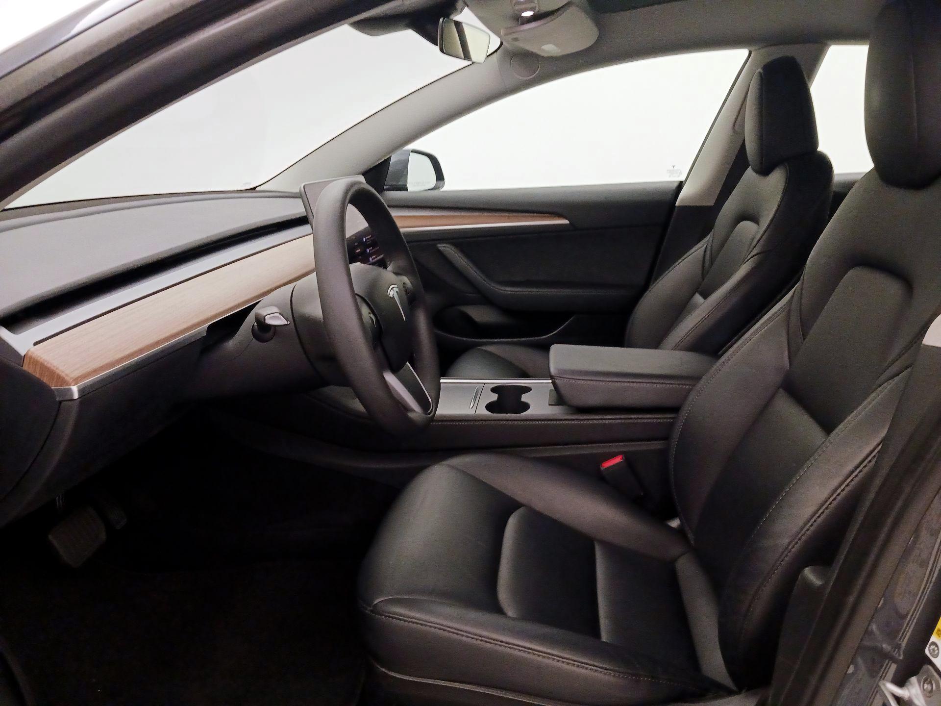 Thumbnail: 2023 Tesla Model 3 - 11