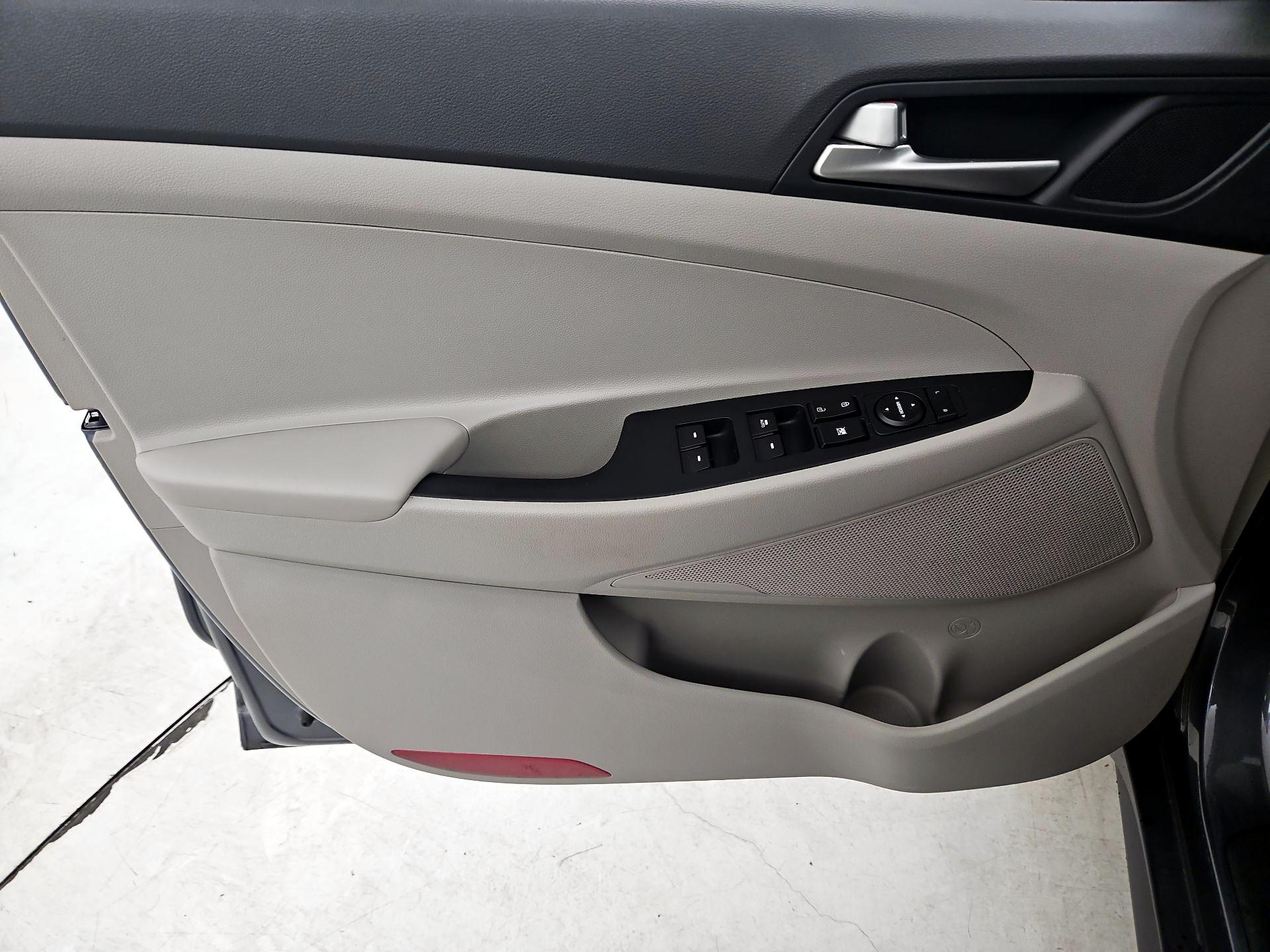 Thumbnail: 2019 Hyundai Tucson - 12