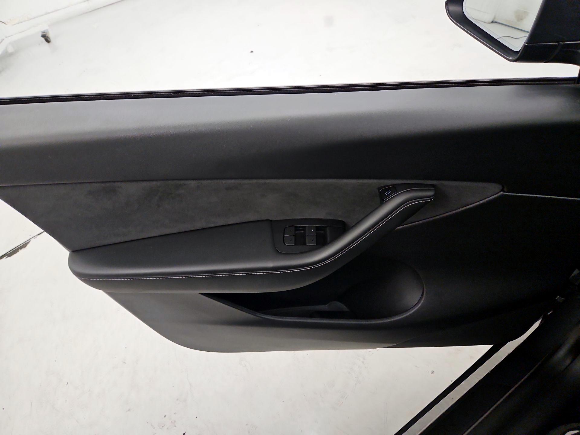 Thumbnail: 2022 Tesla Model Y - 12