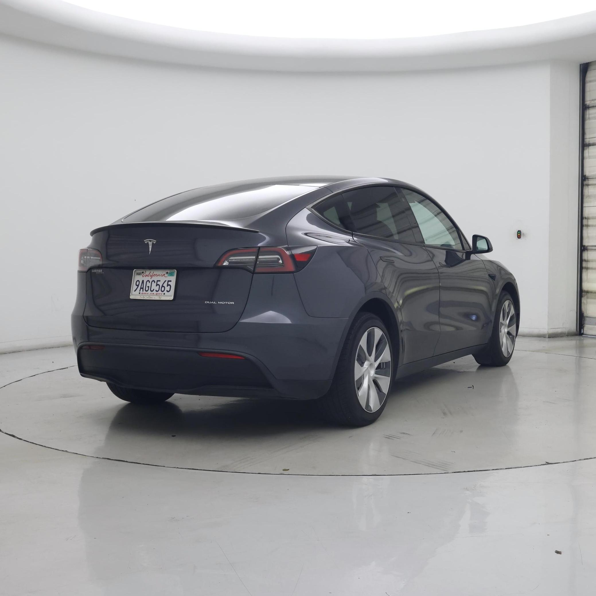 Thumbnail: 2022 Tesla Model Y - 8