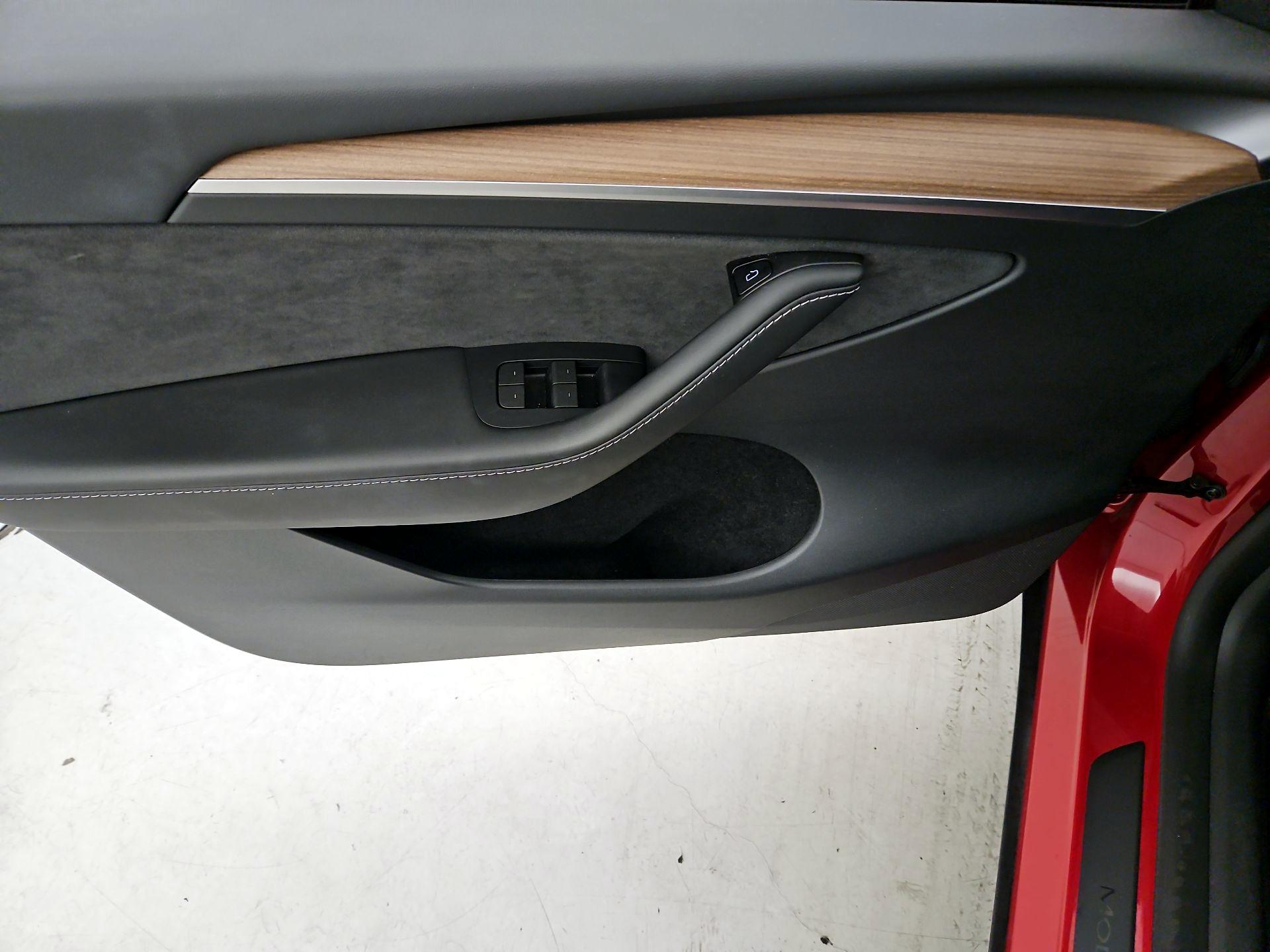 Thumbnail: 2023 Tesla Model Y - 12