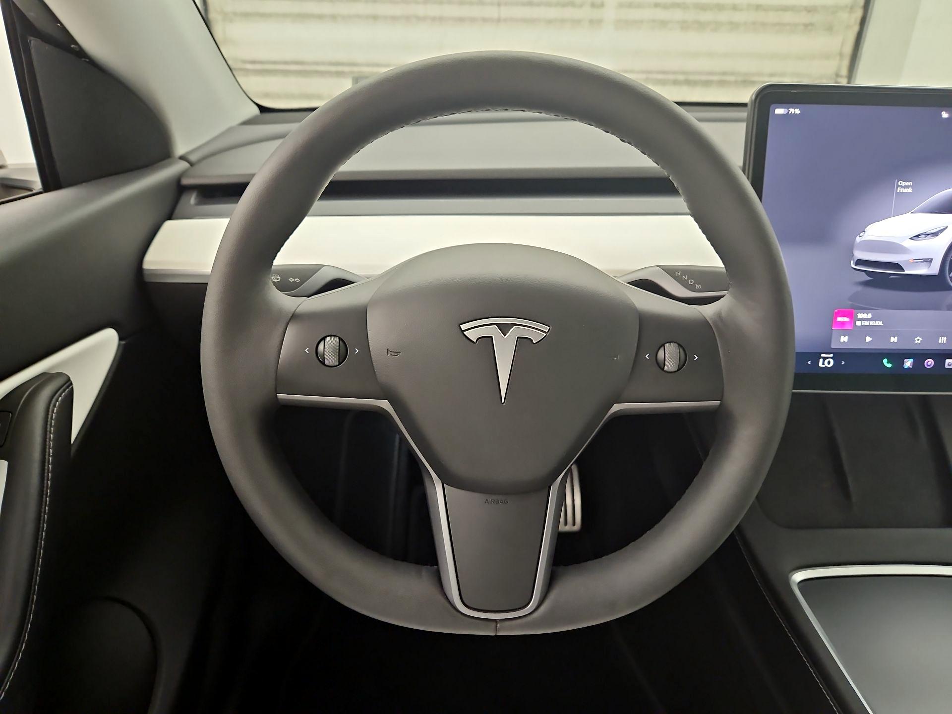 Thumbnail: 2022 Tesla Model Y - 10