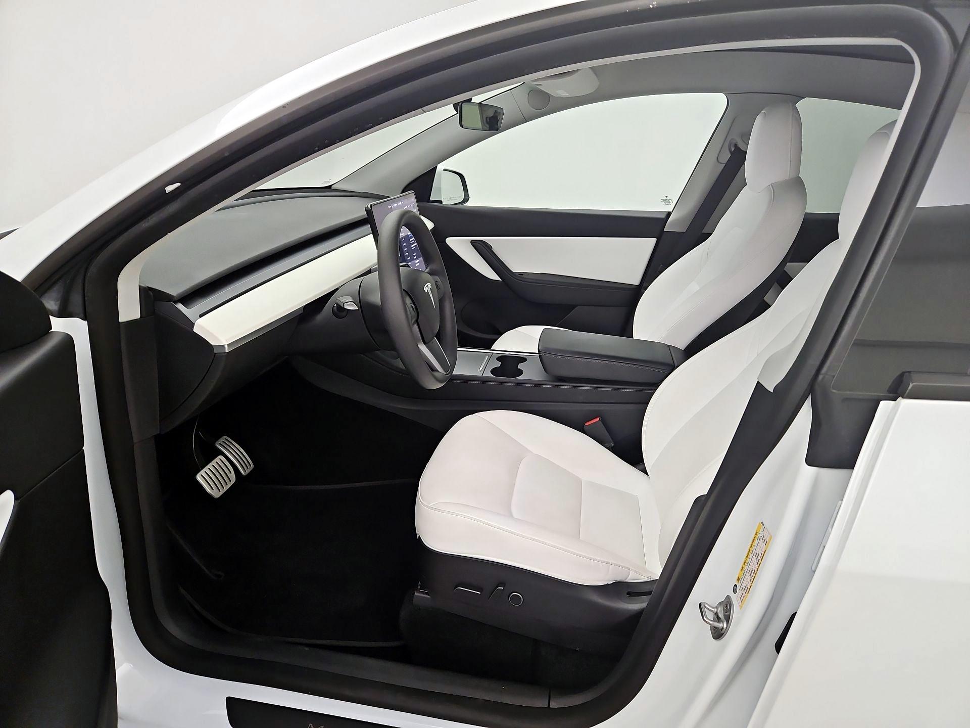 Thumbnail: 2022 Tesla Model Y - 11