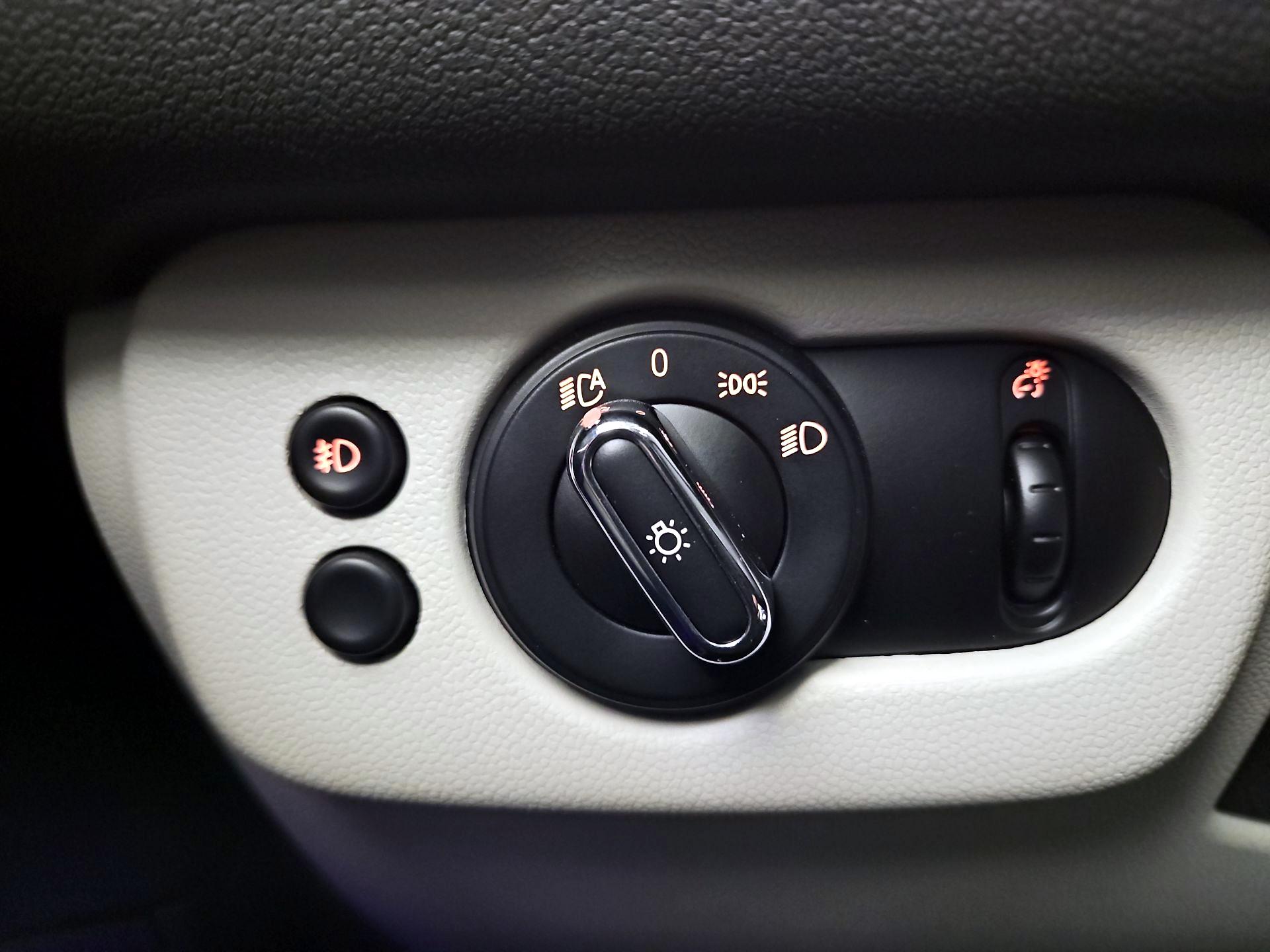 Thumbnail: 2020 MINI Cooper Clubman - 13