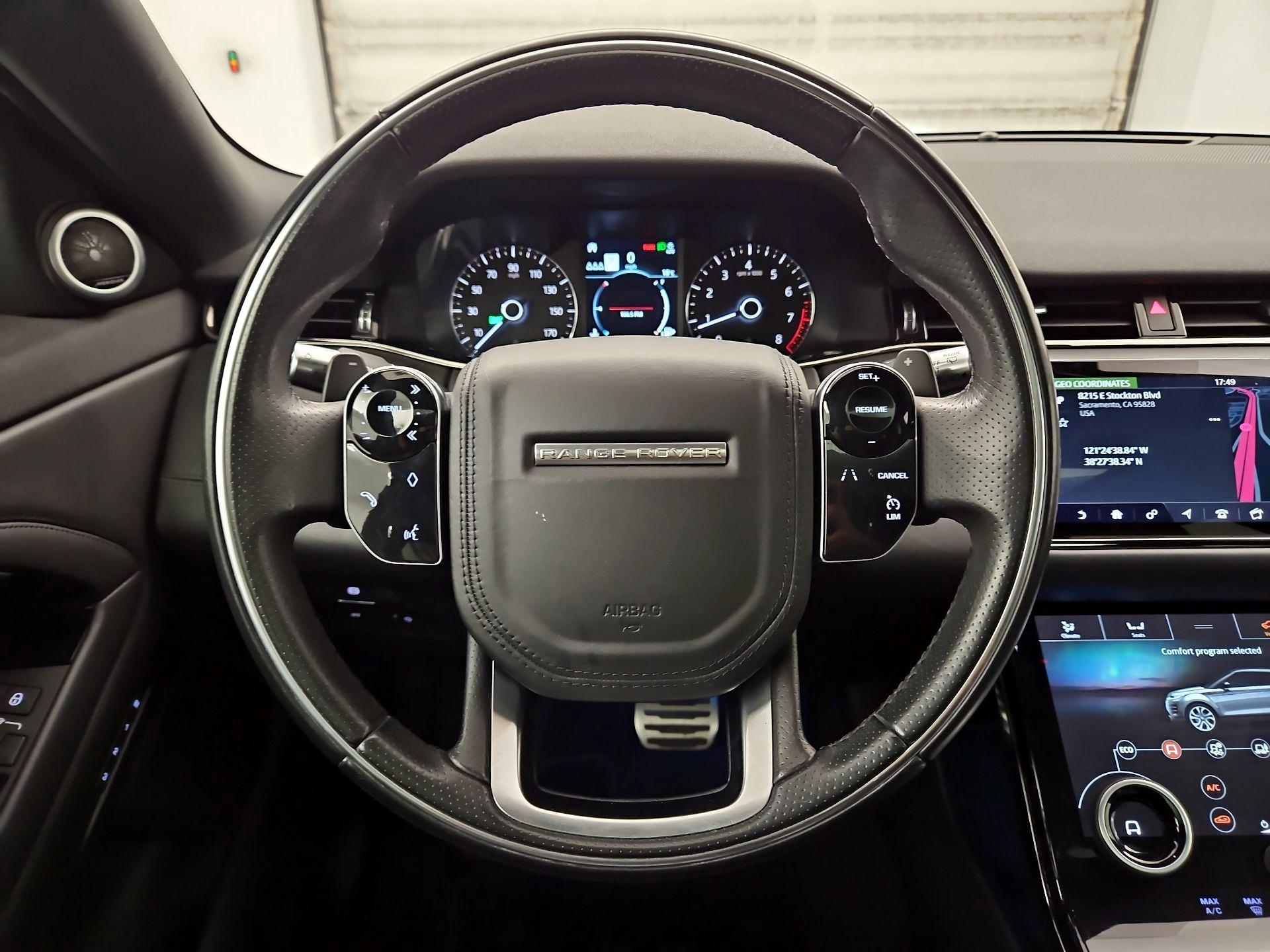 Thumbnail: 2020 Land Rover Range Rover Evoque - 10