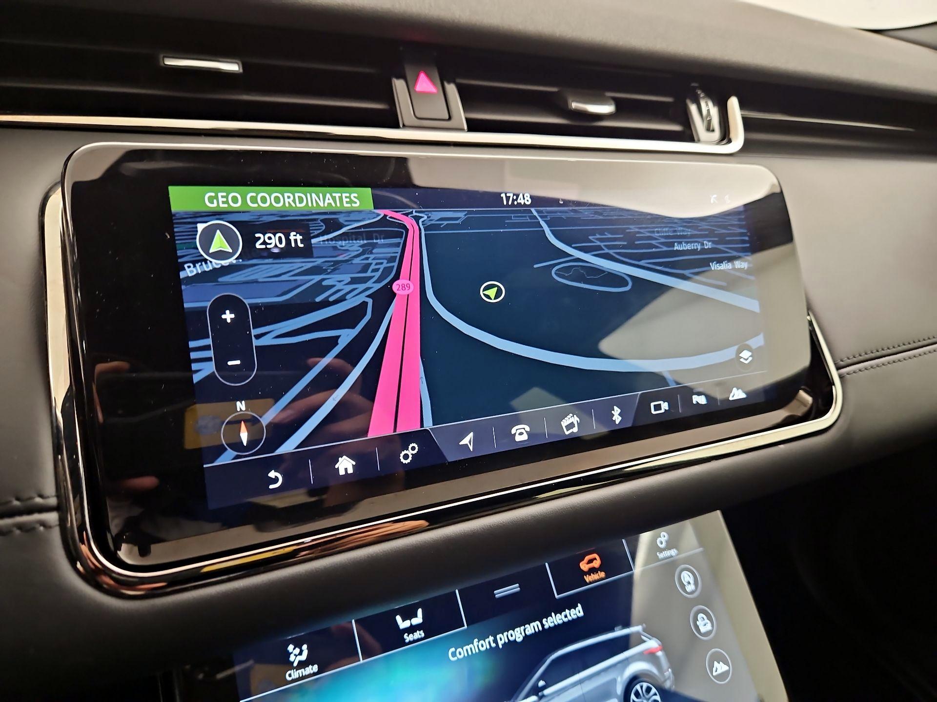 Thumbnail: 2020 Land Rover Range Rover Evoque - 14