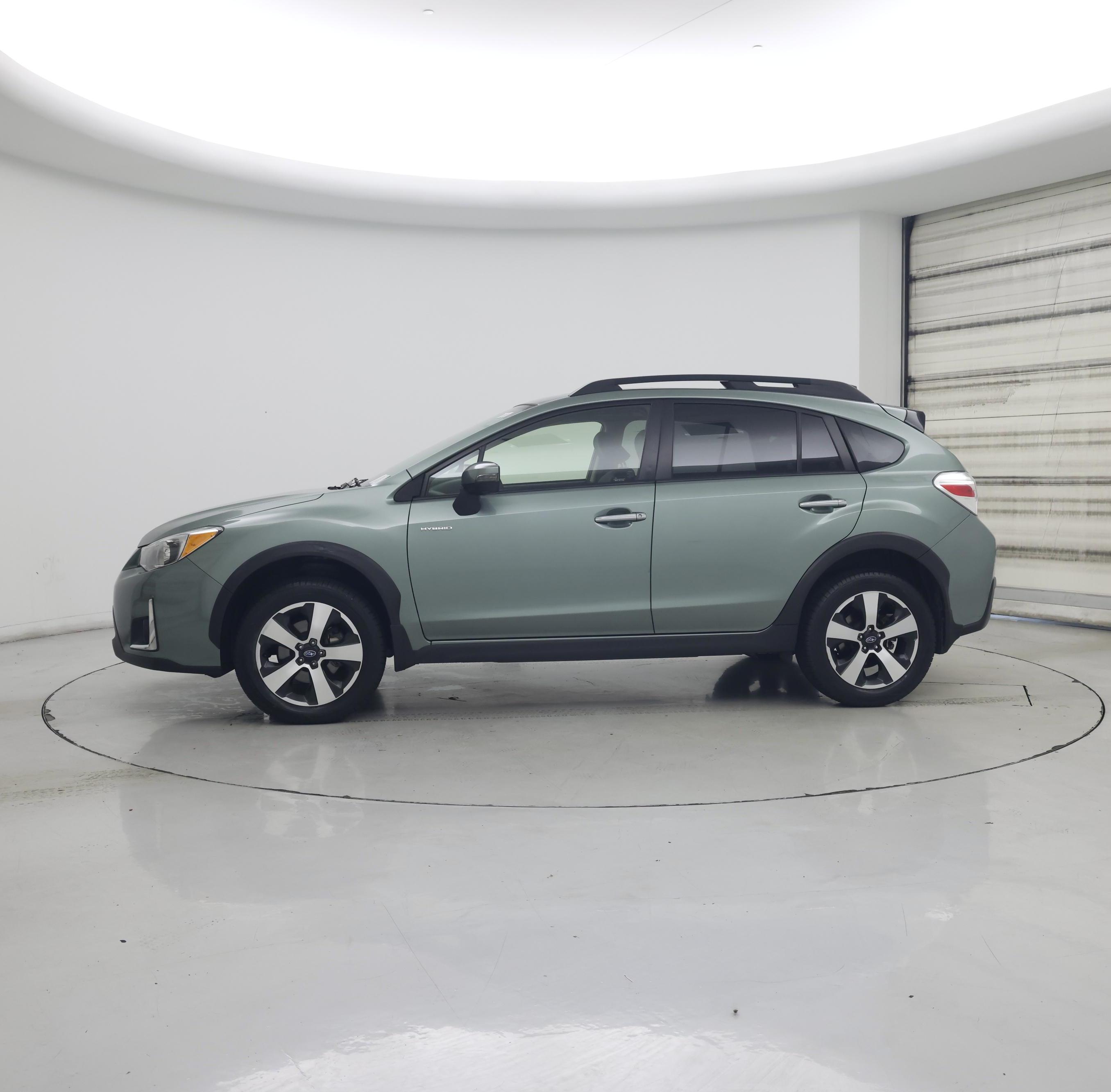 Thumbnail: 2016 Subaru XV Crosstrek - 3
