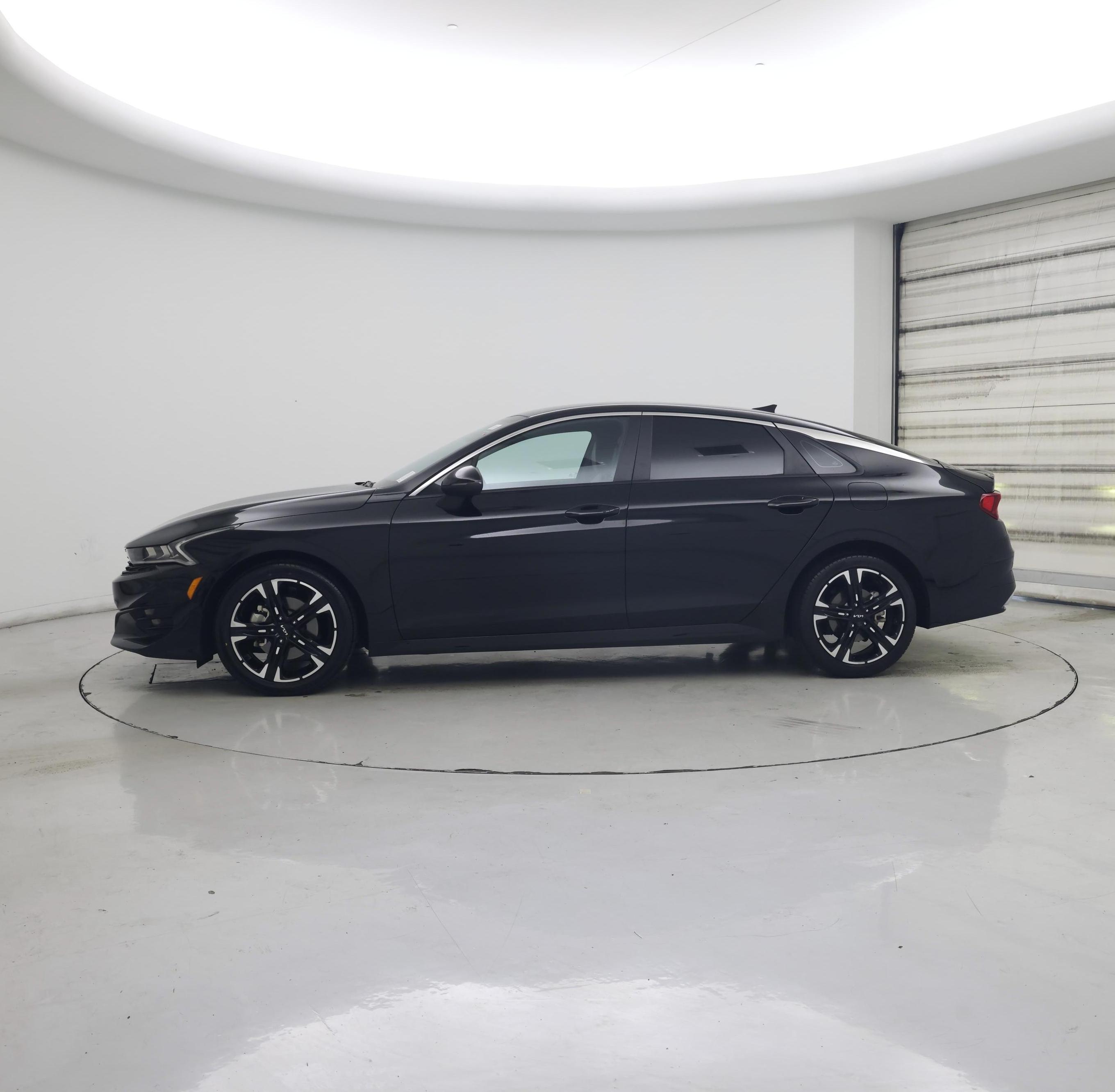 Thumbnail: 2023 Kia K5 - 3
