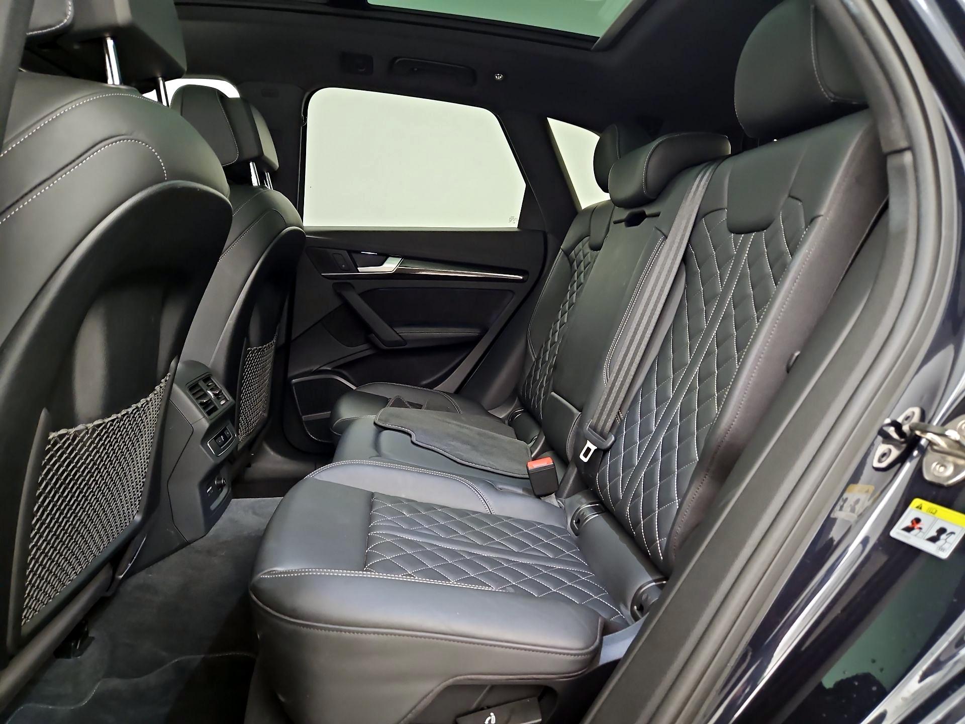 Thumbnail: 2020 Audi SQ5 - 18
