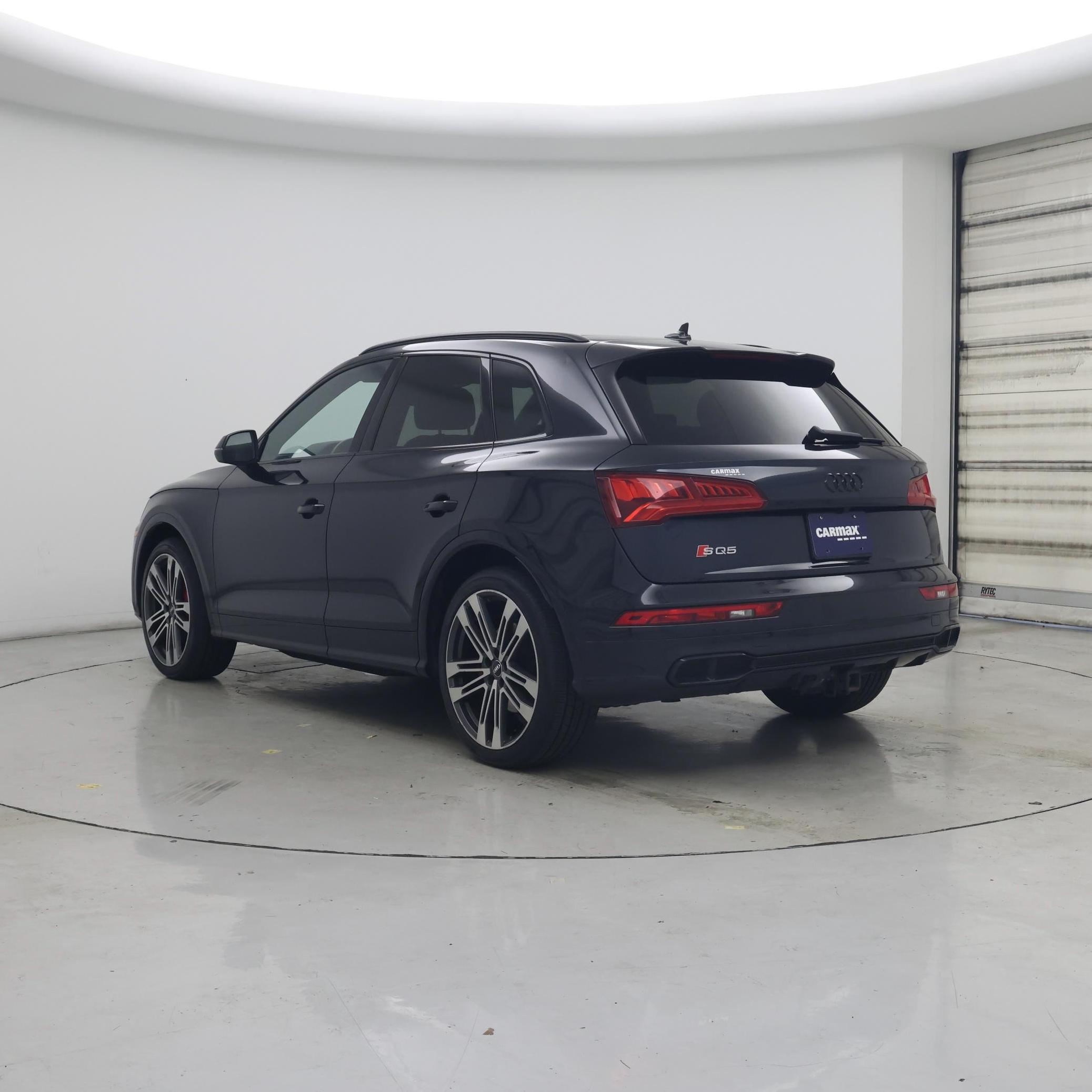 Thumbnail: 2020 Audi SQ5 - 2