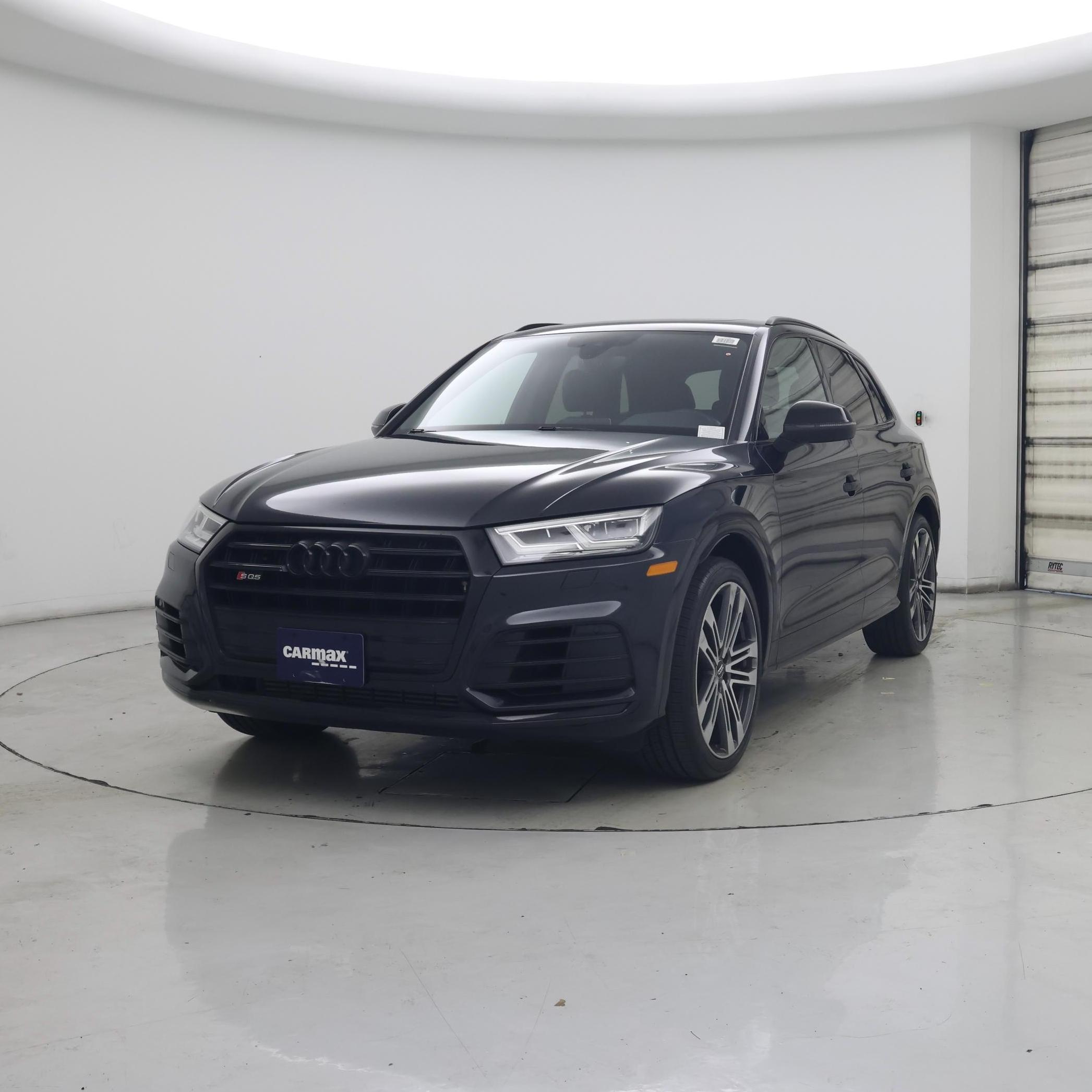 Thumbnail: 2020 Audi SQ5 - 4