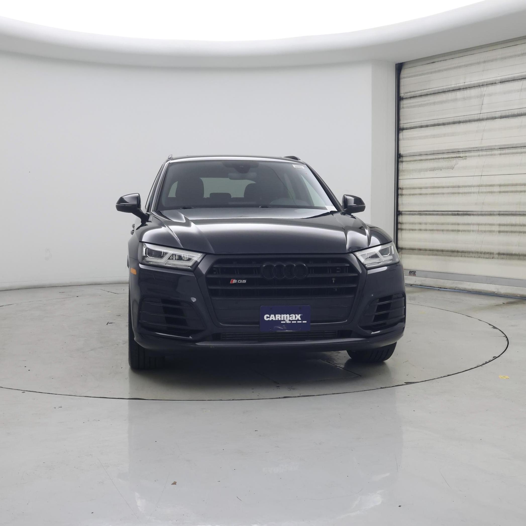 Thumbnail: 2020 Audi SQ5 - 5