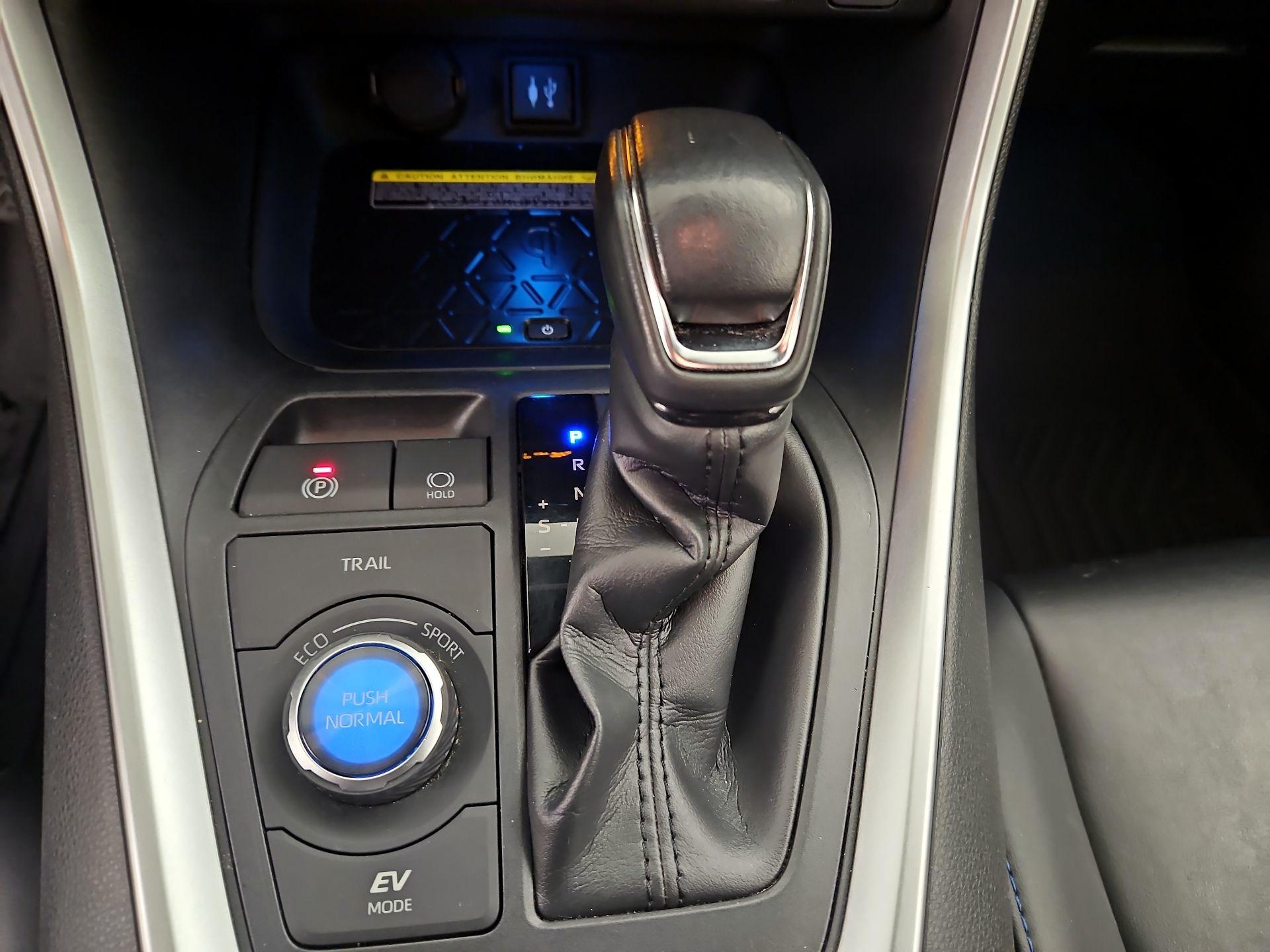 Thumbnail: 2019 Toyota RAV4 - 18