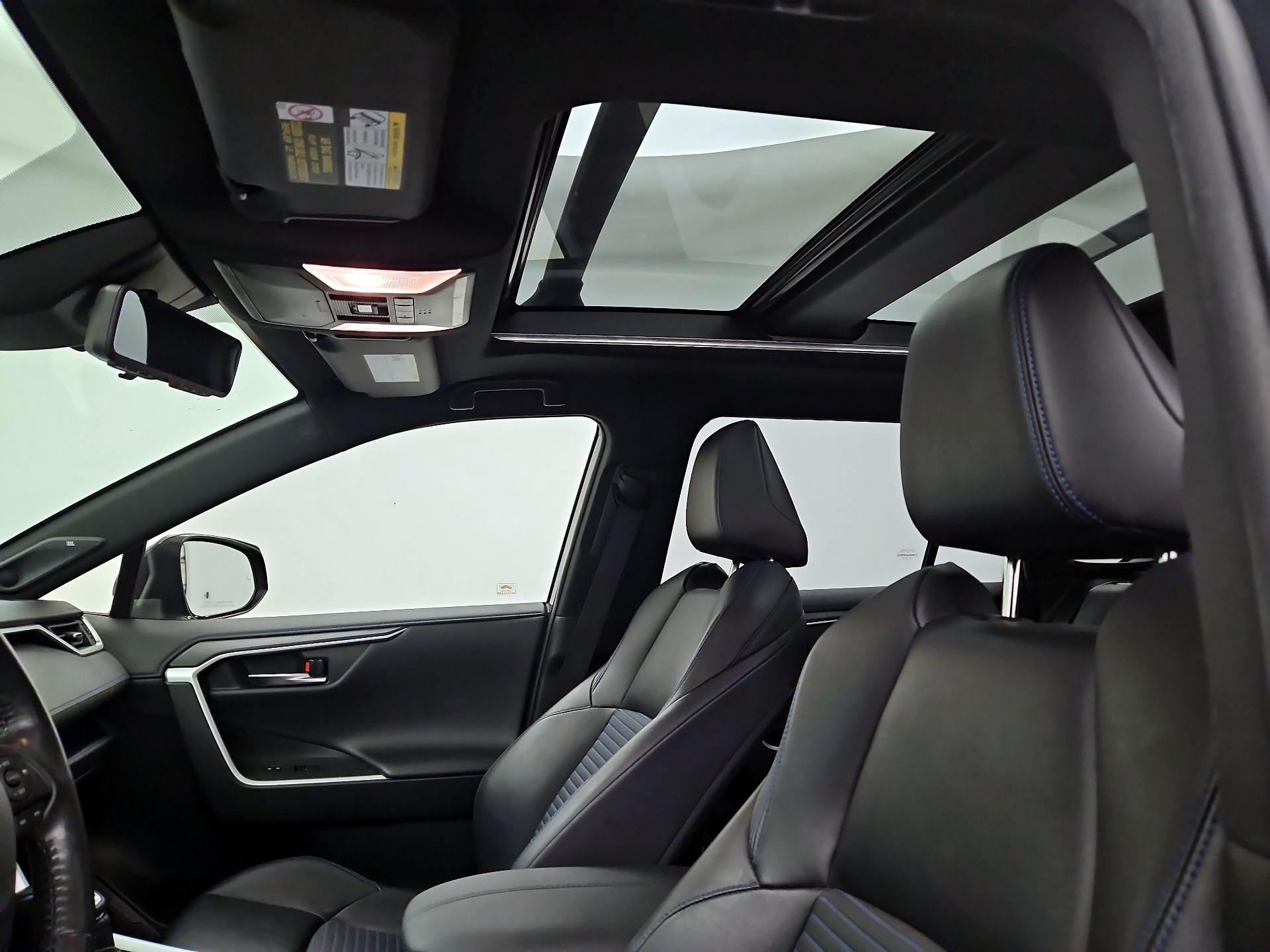 Thumbnail: 2019 Toyota RAV4 - 20