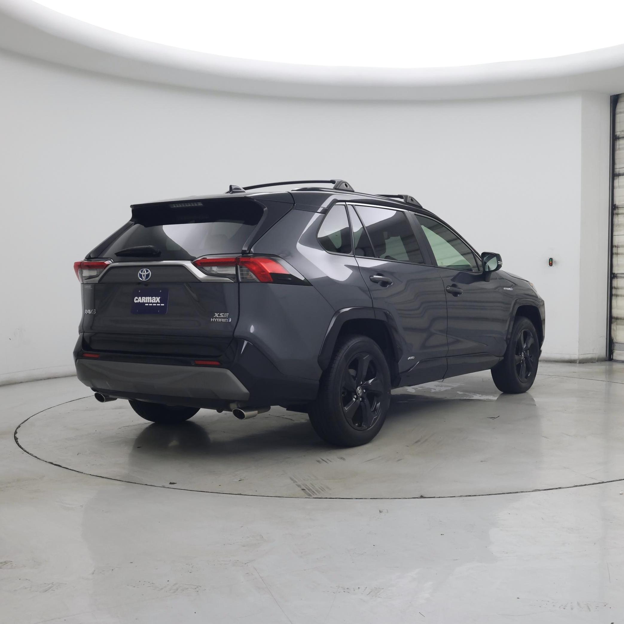 Thumbnail: 2019 Toyota RAV4 - 8
