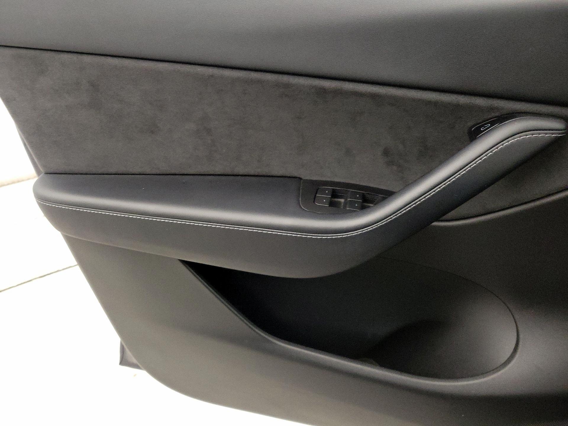 Thumbnail: 2021 Tesla Model Y - 12
