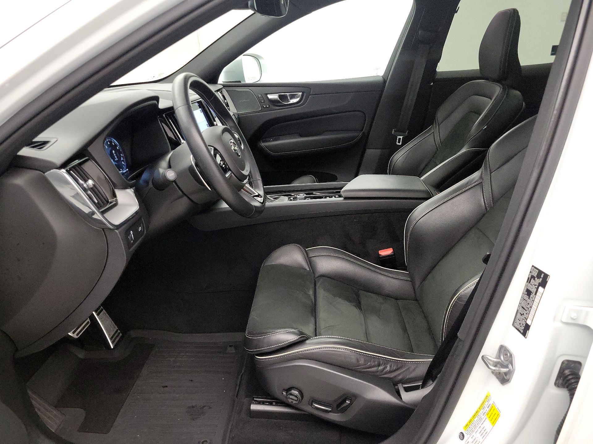 Thumbnail: 2019 Volvo XC60 - 11