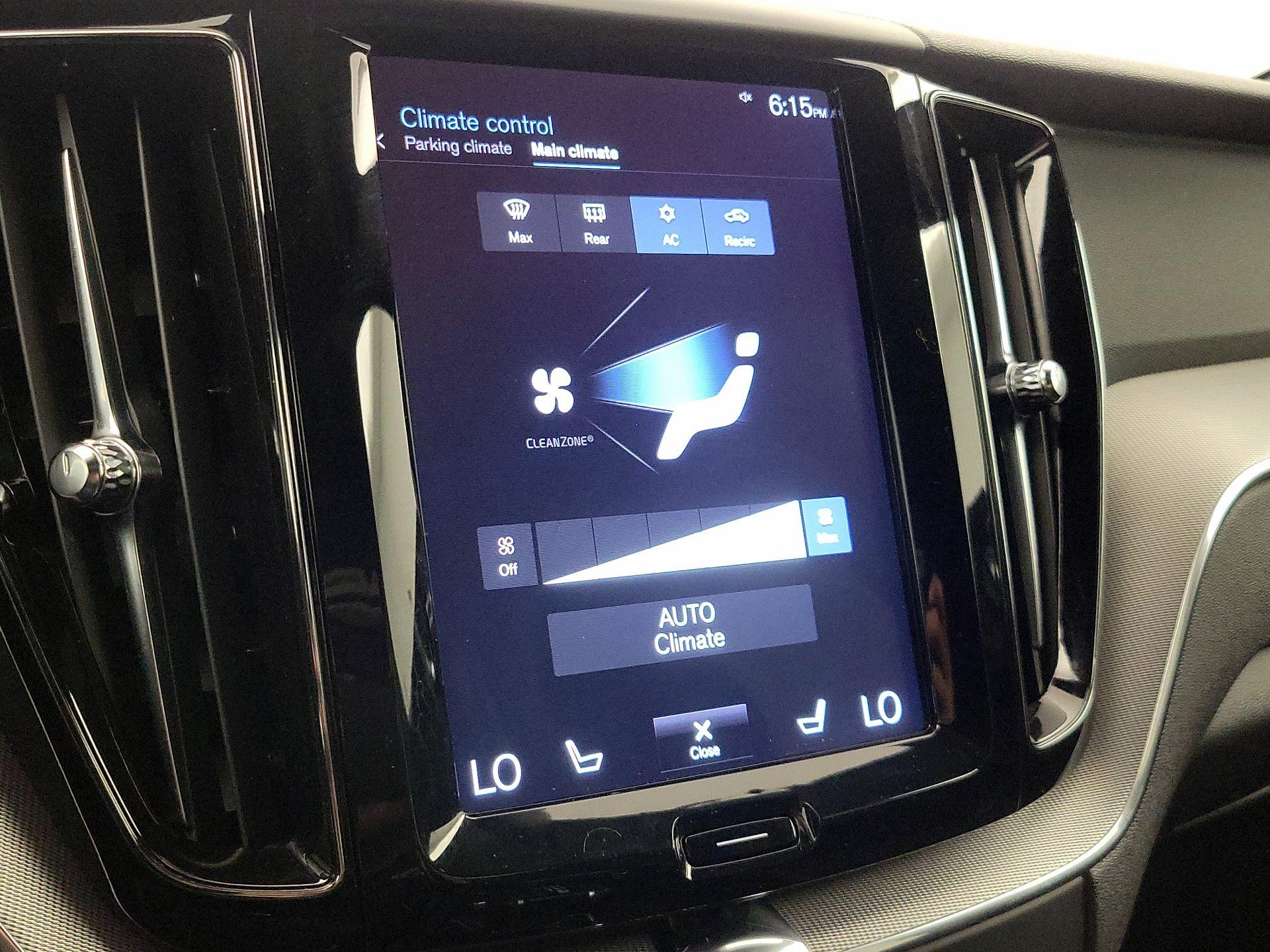 Thumbnail: 2019 Volvo XC60 - 17