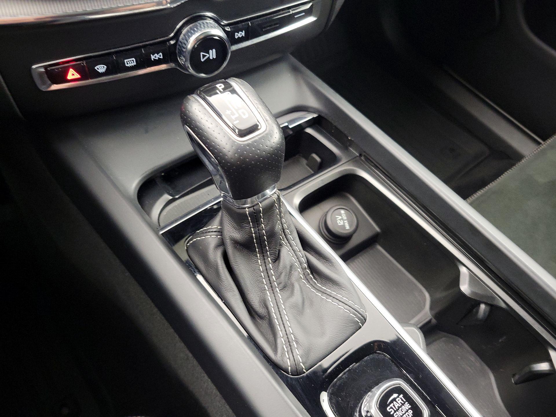 Thumbnail: 2019 Volvo XC60 - 18