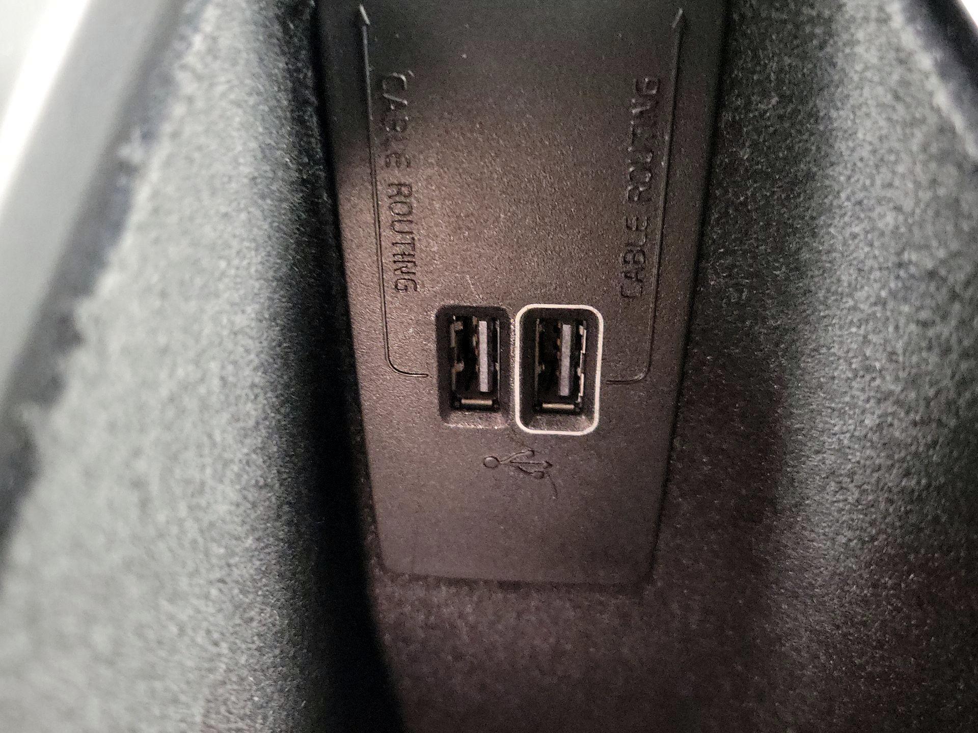 Thumbnail: 2019 Volvo XC60 - 19