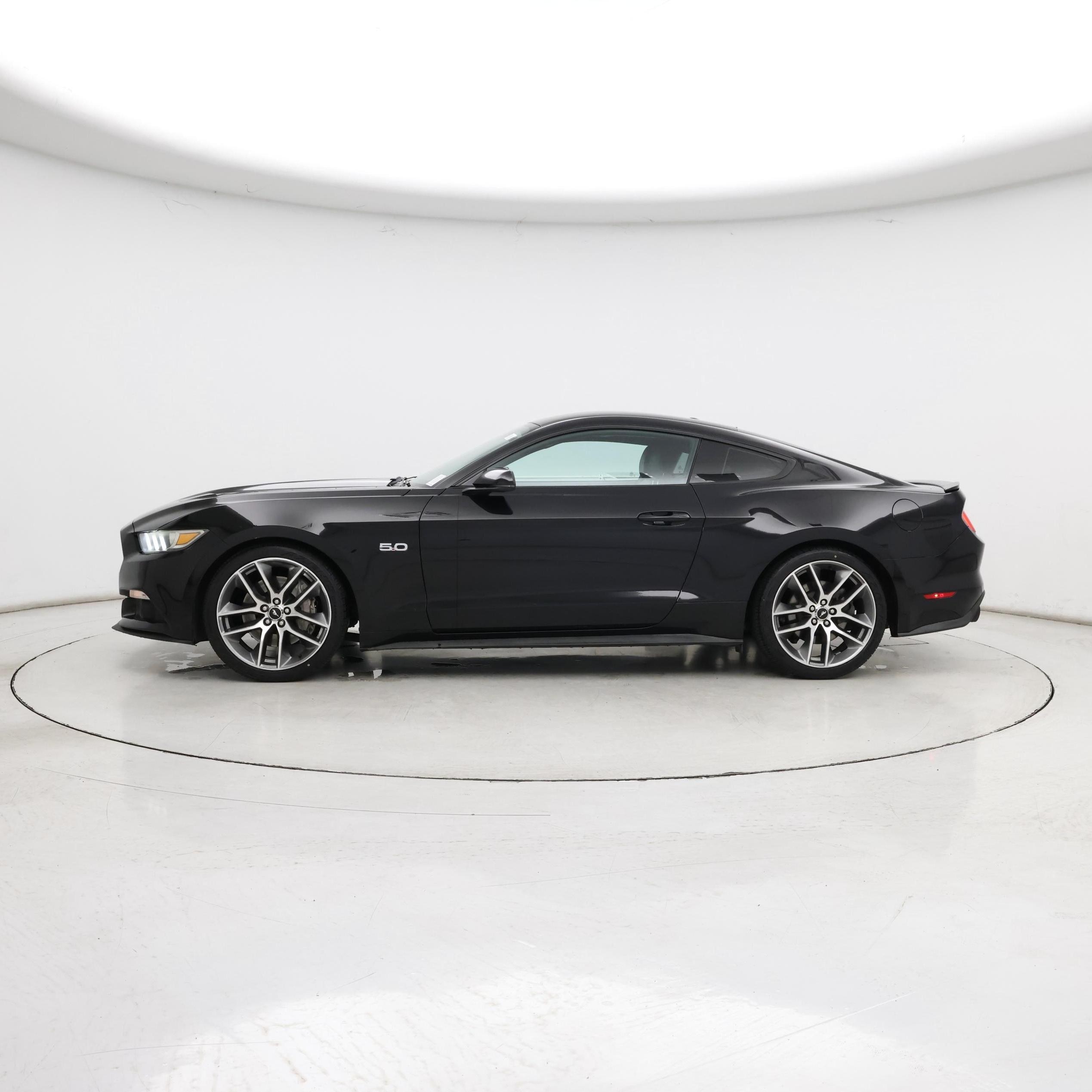 Thumbnail: 2016 Ford Mustang - 3