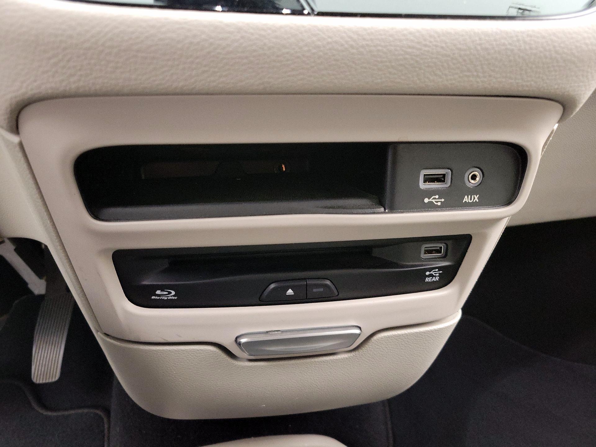 Thumbnail: 2020 Chrysler Pacifica - 19