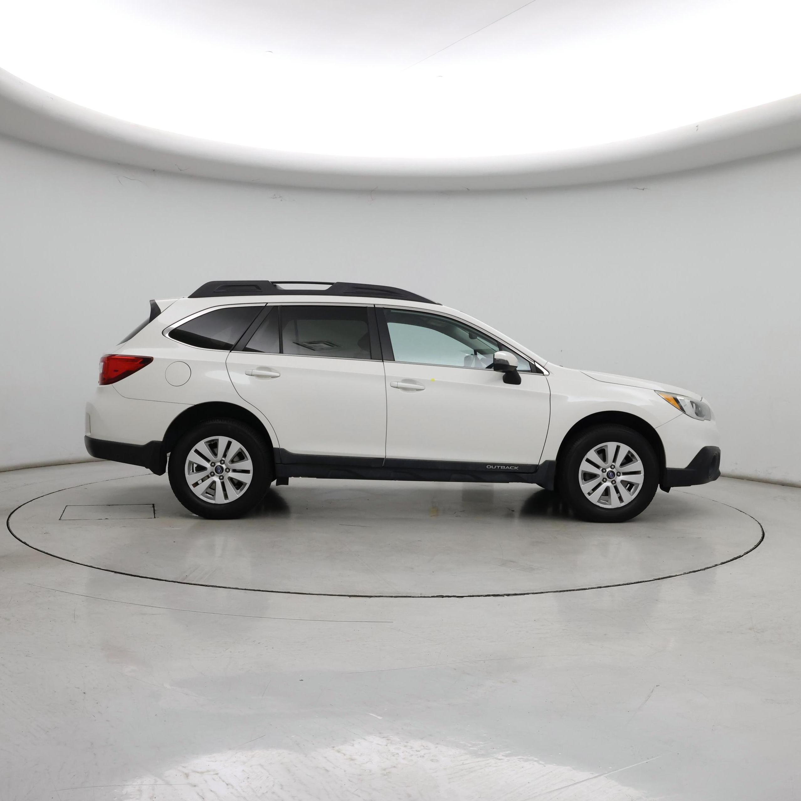Thumbnail: 2015 Subaru Outback - 7