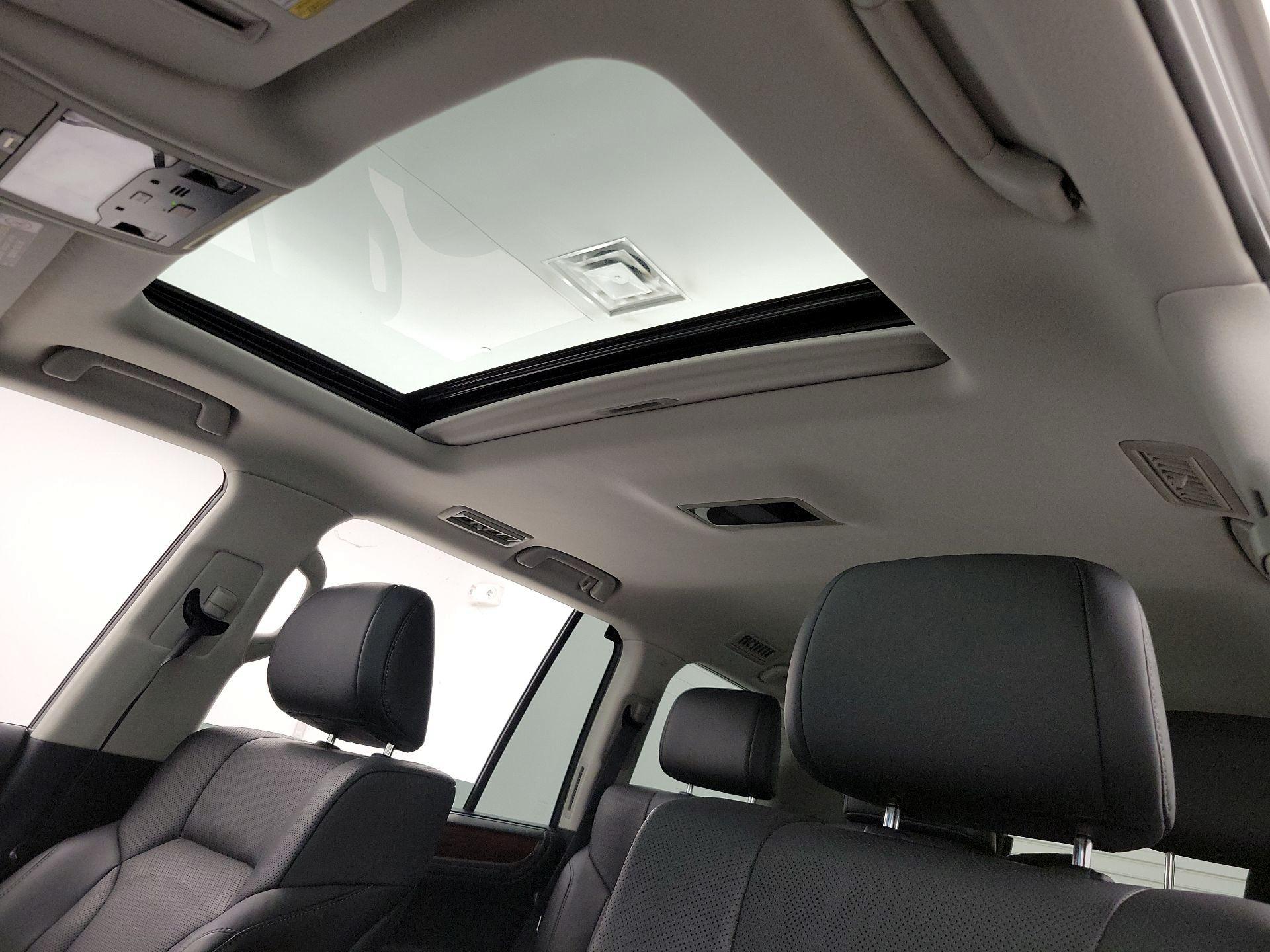 Thumbnail: 2021 Lexus LX - 20