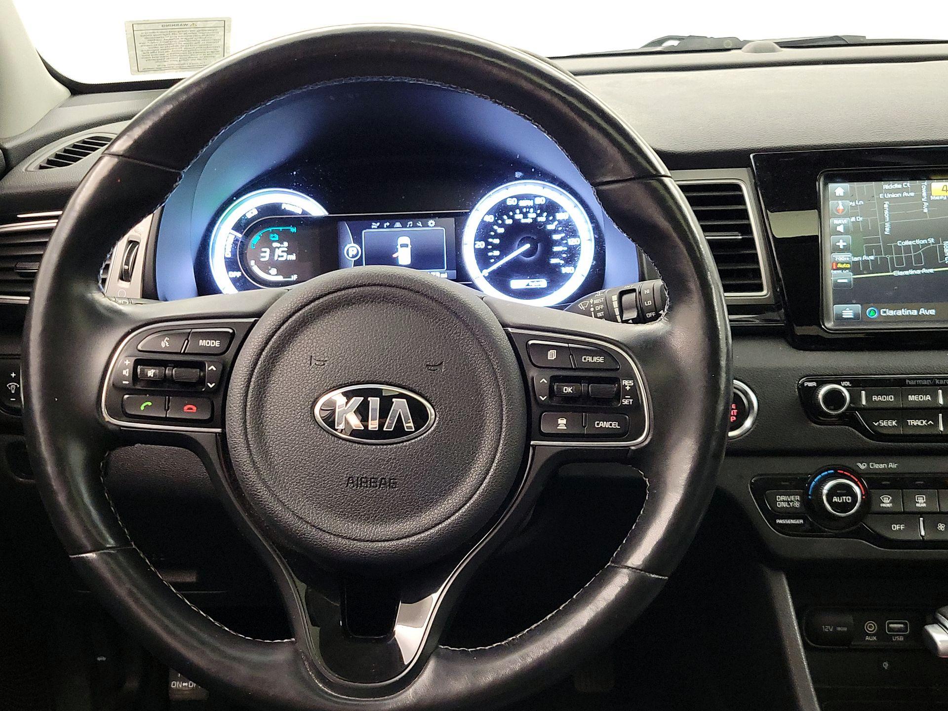 Thumbnail: 2017 Kia Niro - 10