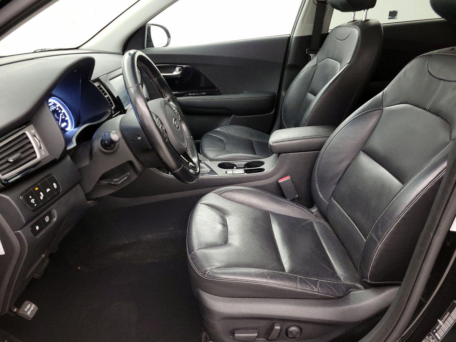 Thumbnail: 2017 Kia Niro - 11