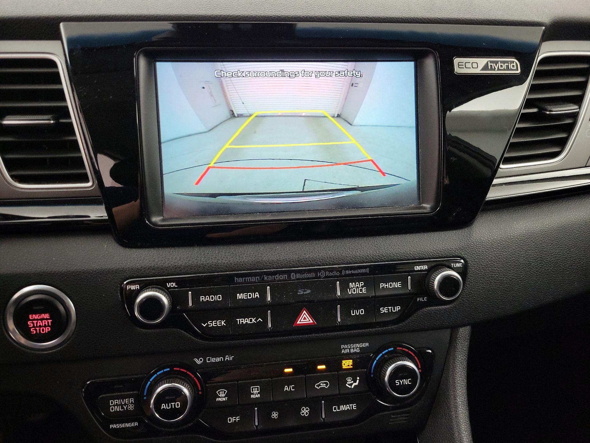 Thumbnail: 2017 Kia Niro - 15