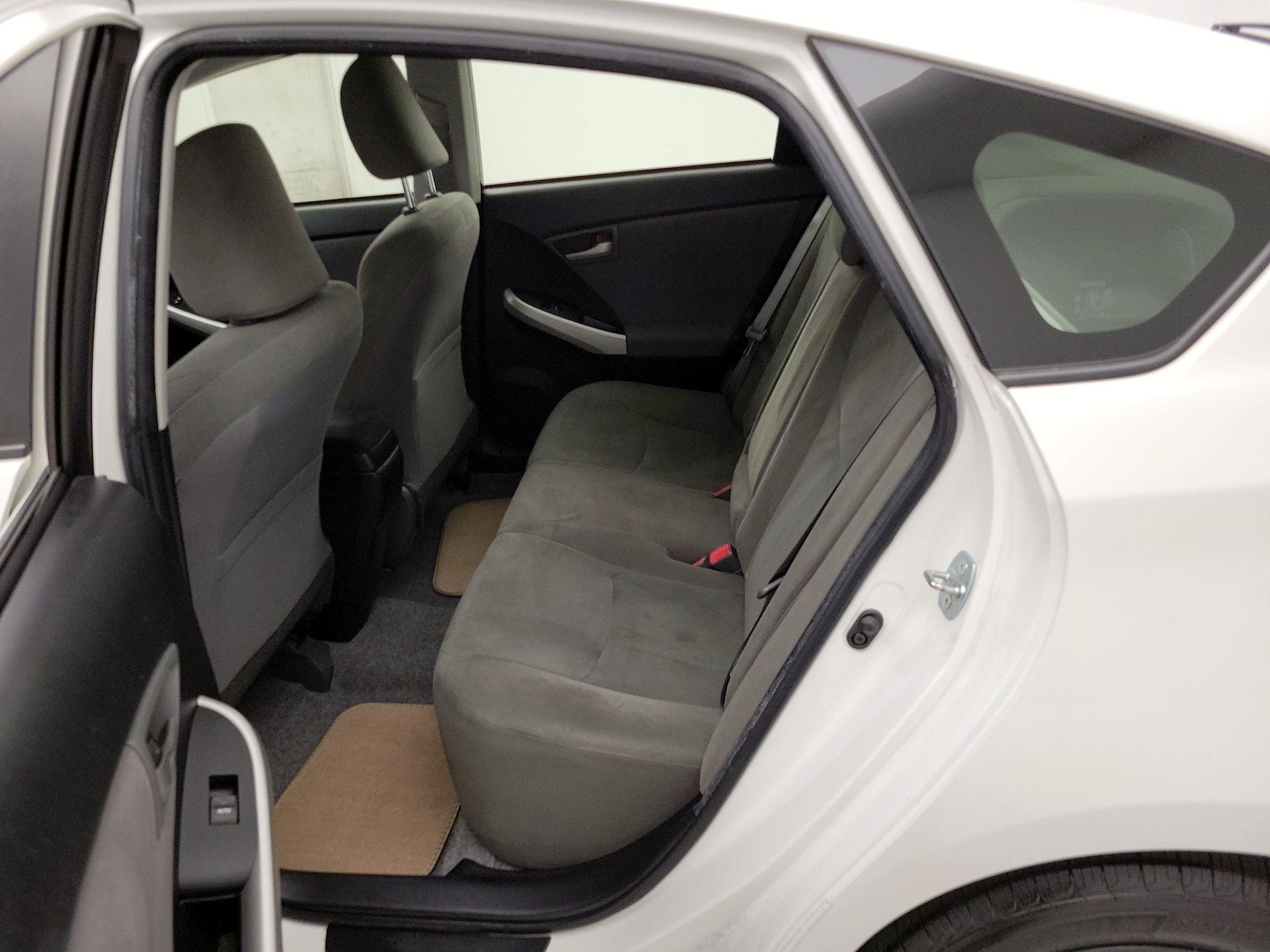 Thumbnail: 2015 Toyota Prius - 19