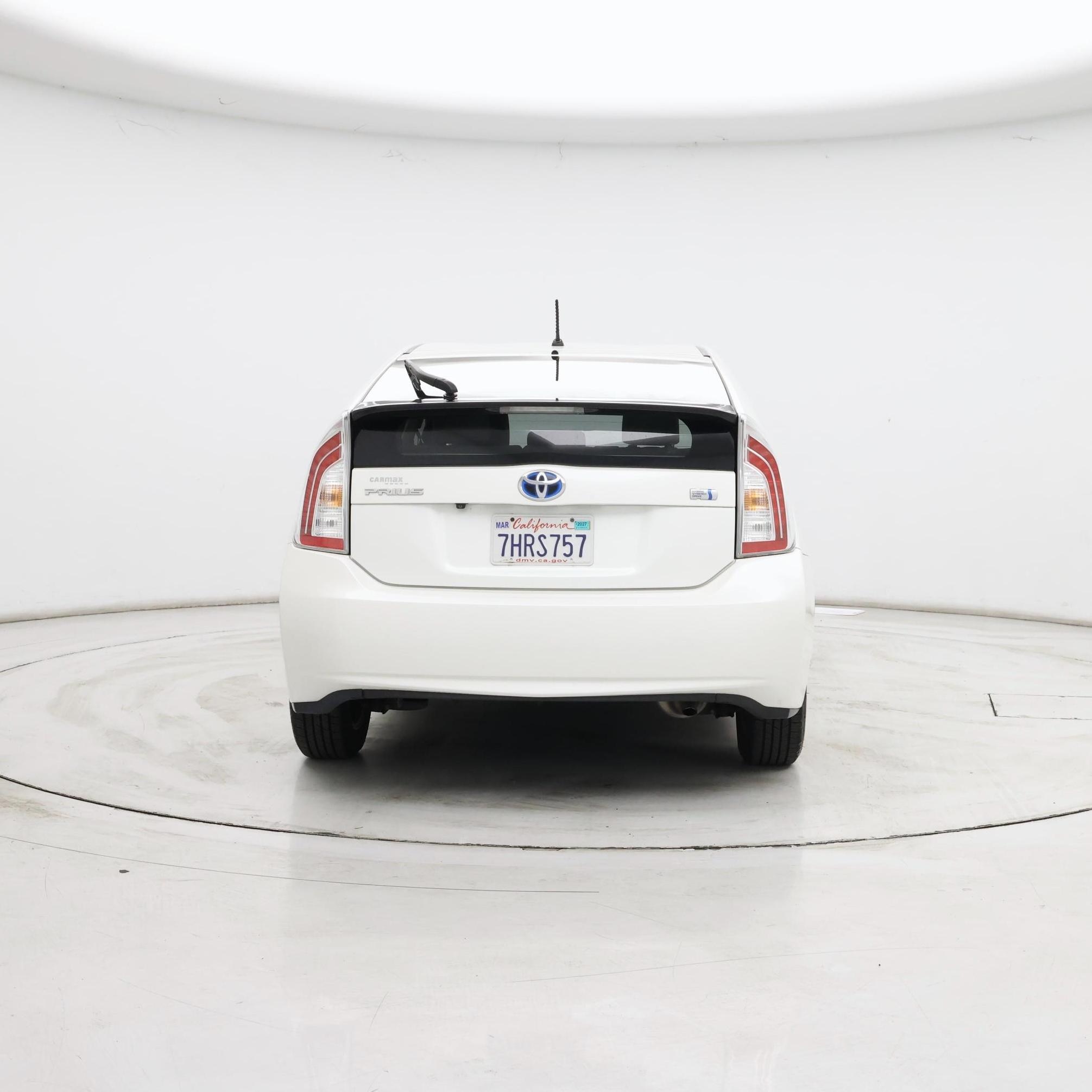 Thumbnail: 2015 Toyota Prius - 6