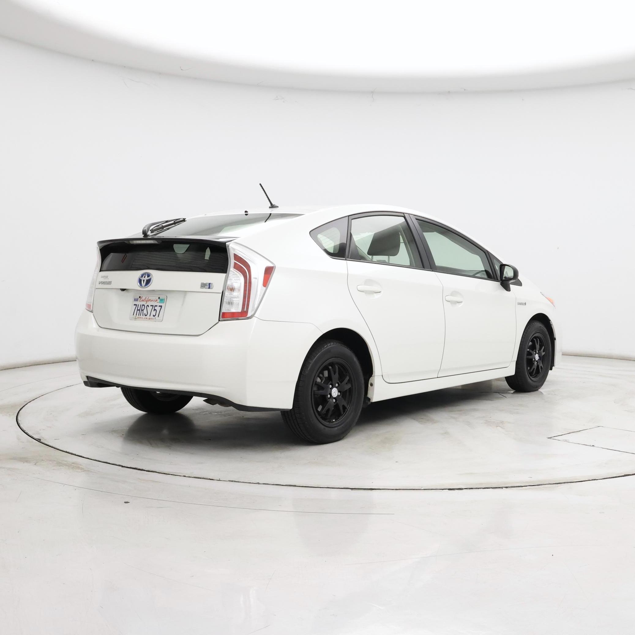Thumbnail: 2015 Toyota Prius - 8