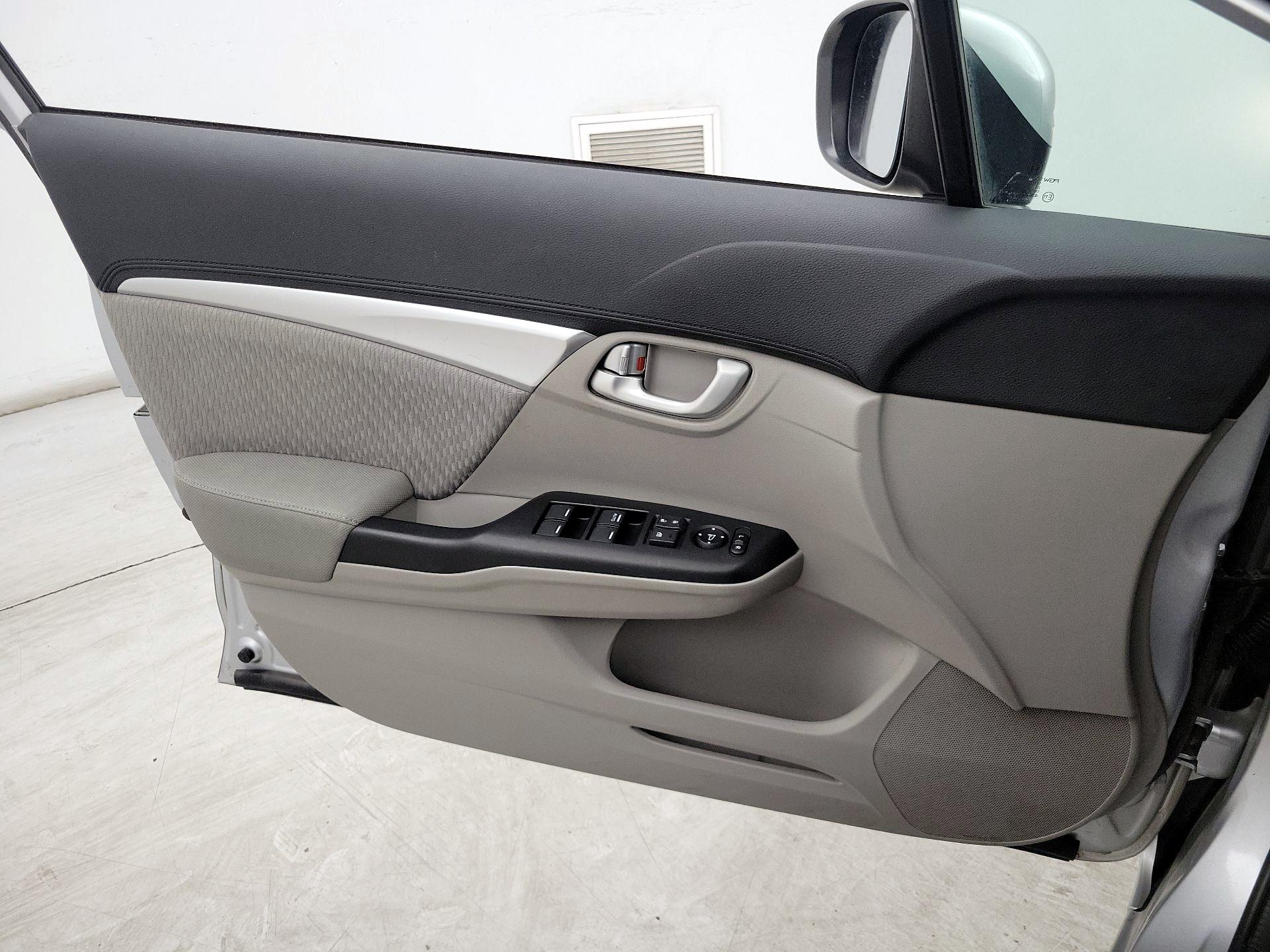 Thumbnail: 2015 Honda Civic - 12