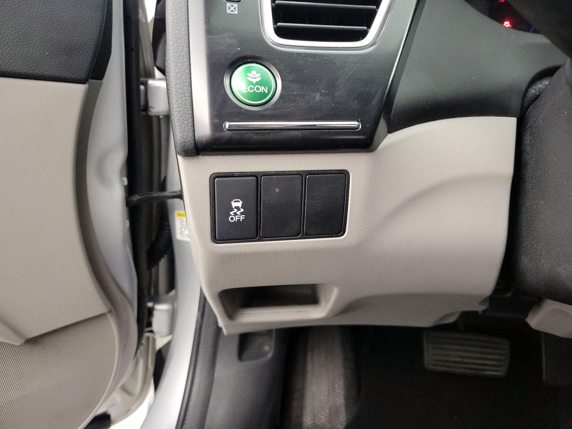 Thumbnail: 2015 Honda Civic - 13