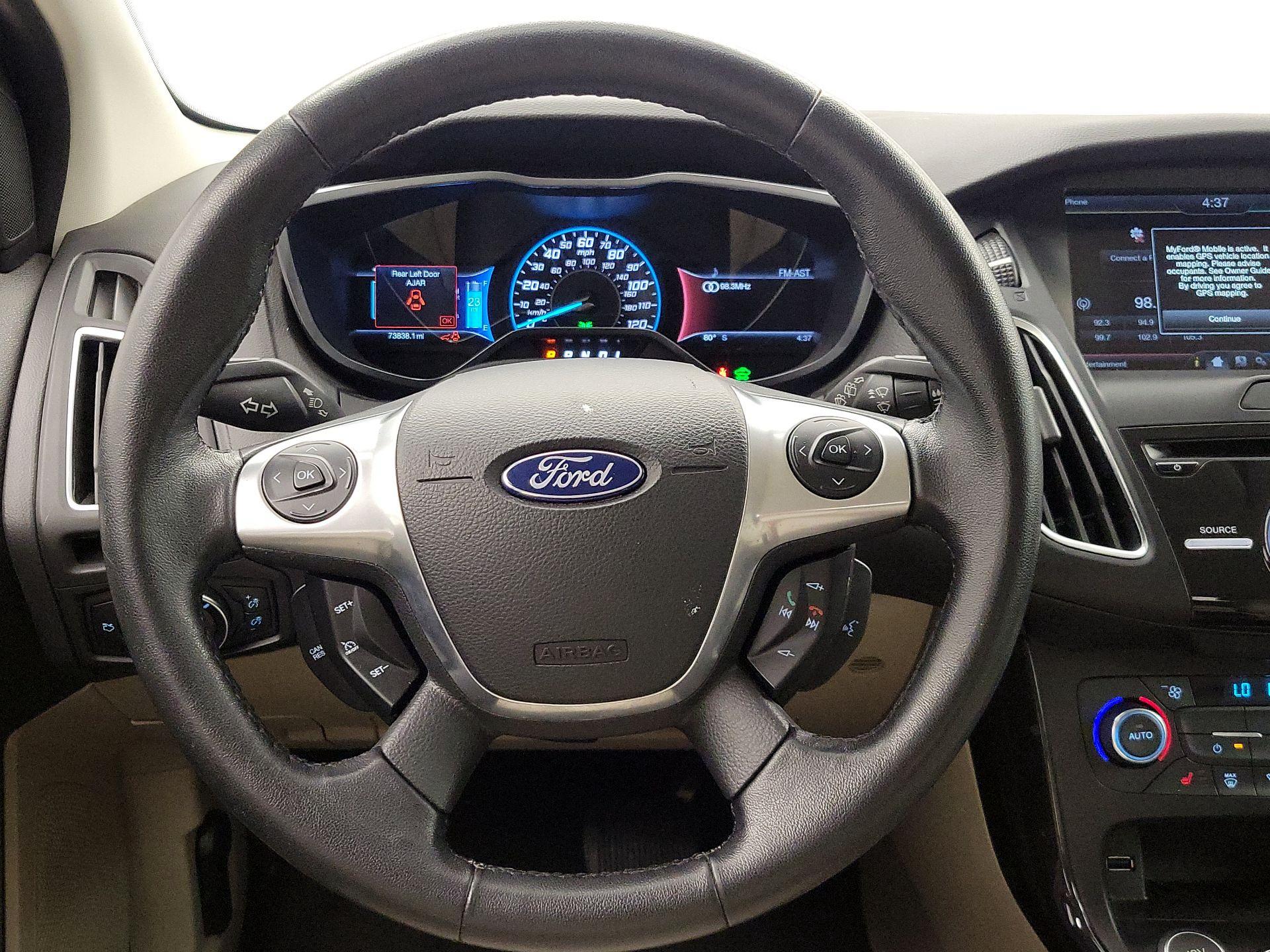 Thumbnail: 2015 Ford Focus - 10