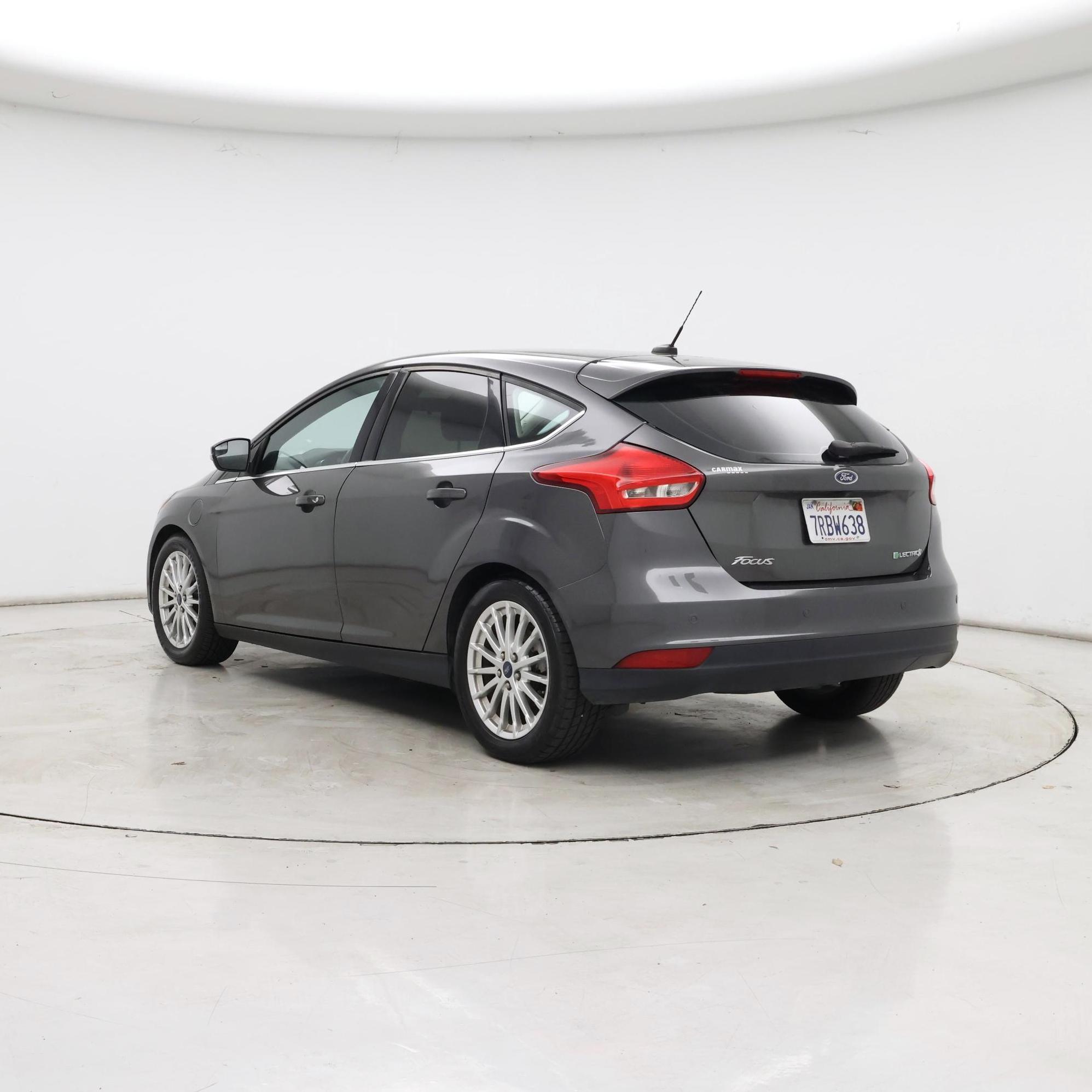 Thumbnail: 2015 Ford Focus - 2