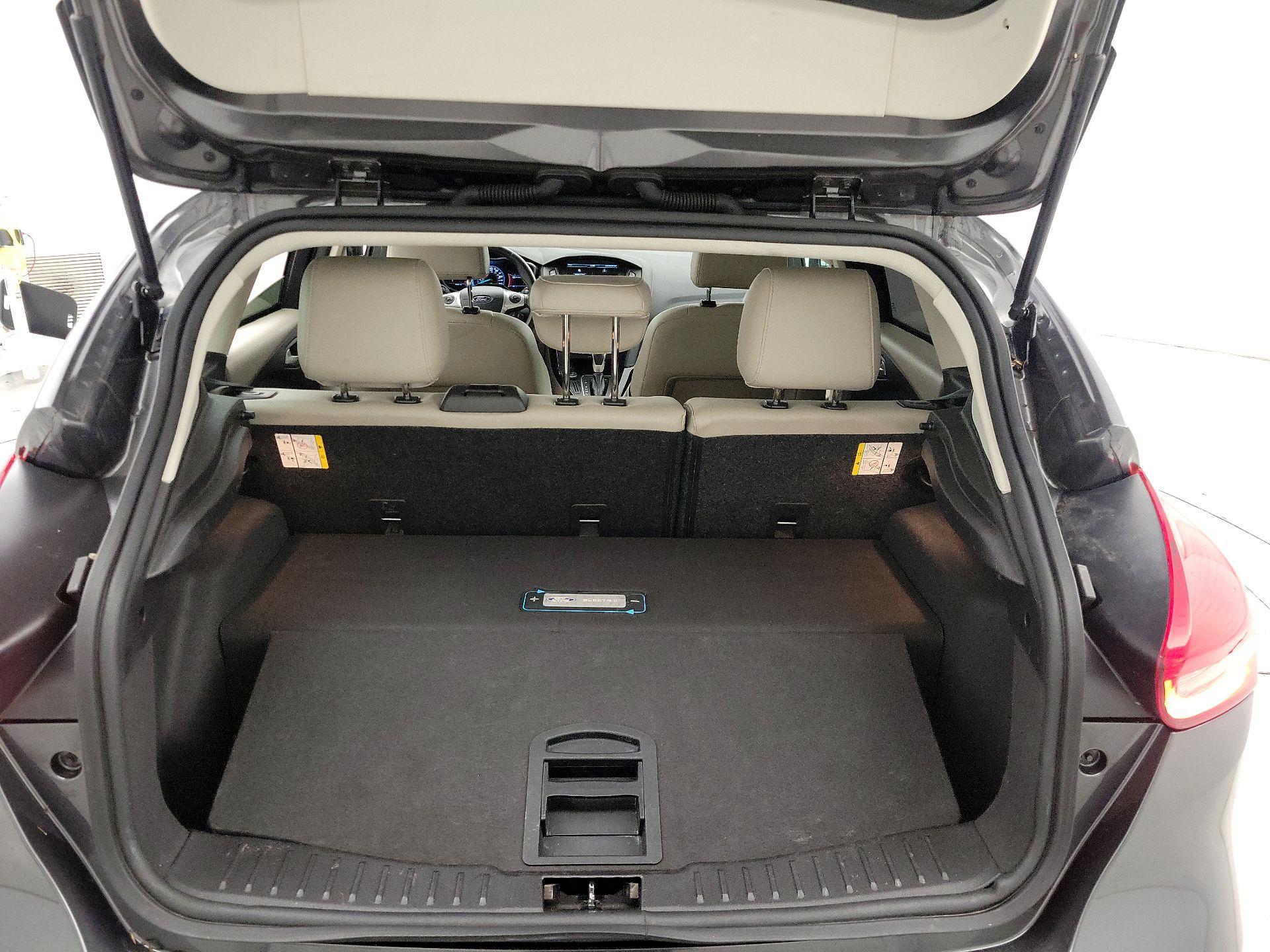 Thumbnail: 2015 Ford Focus - 20