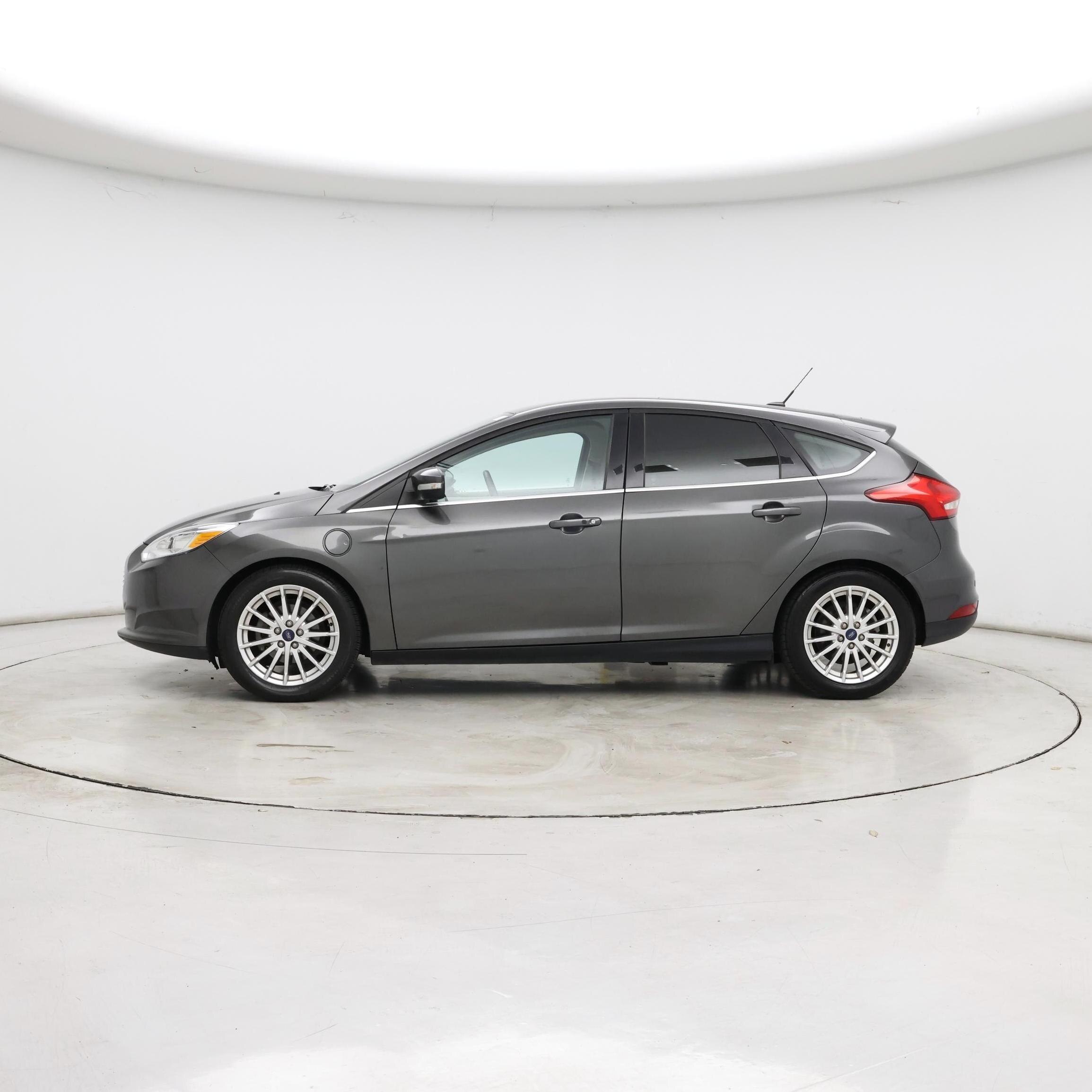 Thumbnail: 2015 Ford Focus - 3
